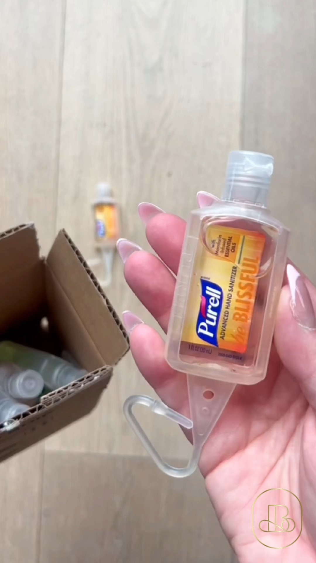 Revitalize your wellness kit with a boost of modern reliability! Featuring a non-drying formula and a quick-dry finish, this scented gel is a seamless staple for morning commutes or busy afternoons. It is the perfect to gift a friend who appreciates high-quality, beautiful essentials that make staying refreshed feel a little more effortless! 🧼 #HygieneHacks #SelfCareGifts #CleanLiving #DailyRoutine #QualityProtection #BagOrganization 

#LTKselfcare #LTKBeauty