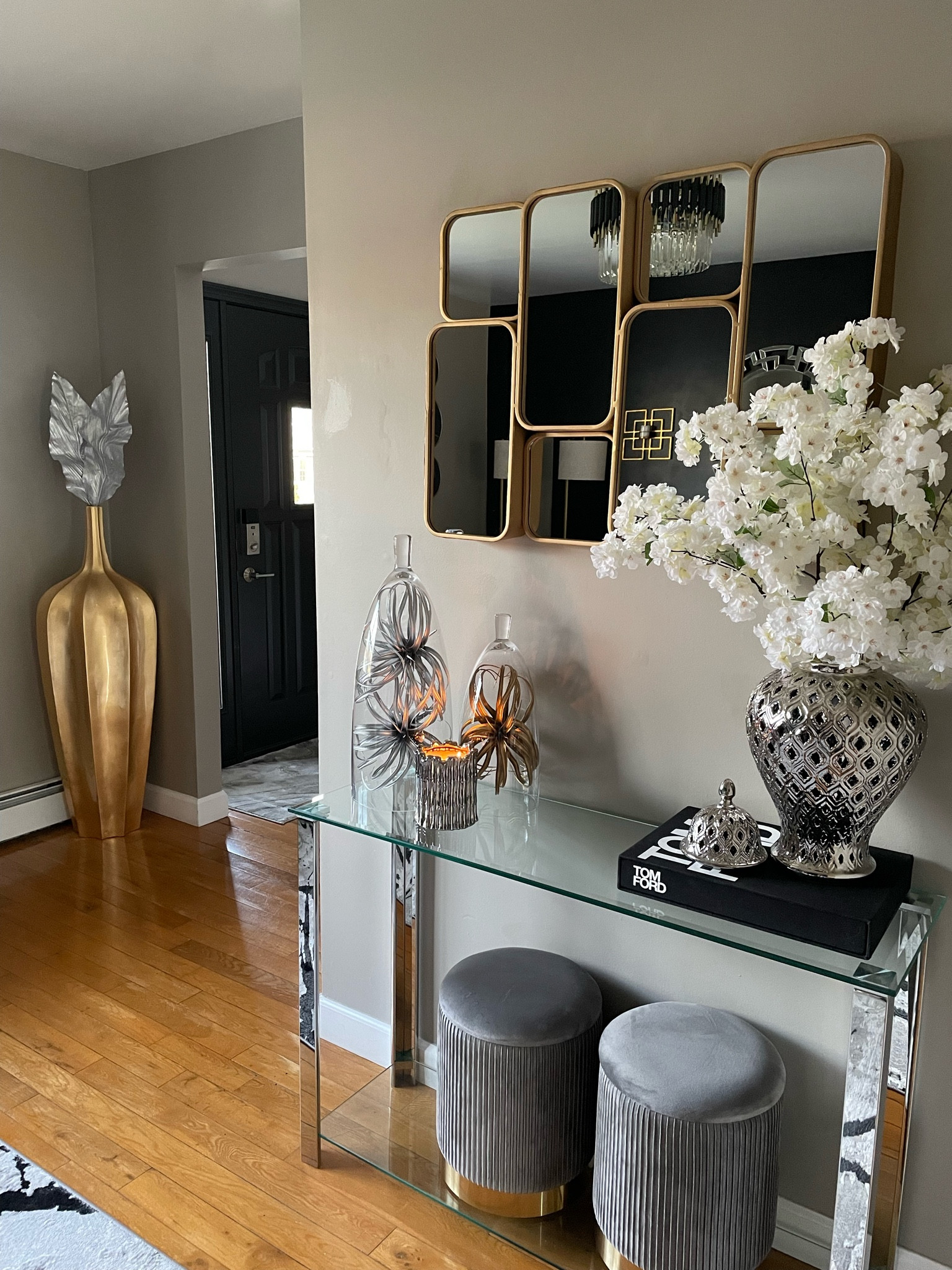 Neutral Console Table 


#LTKhome #LTKFind