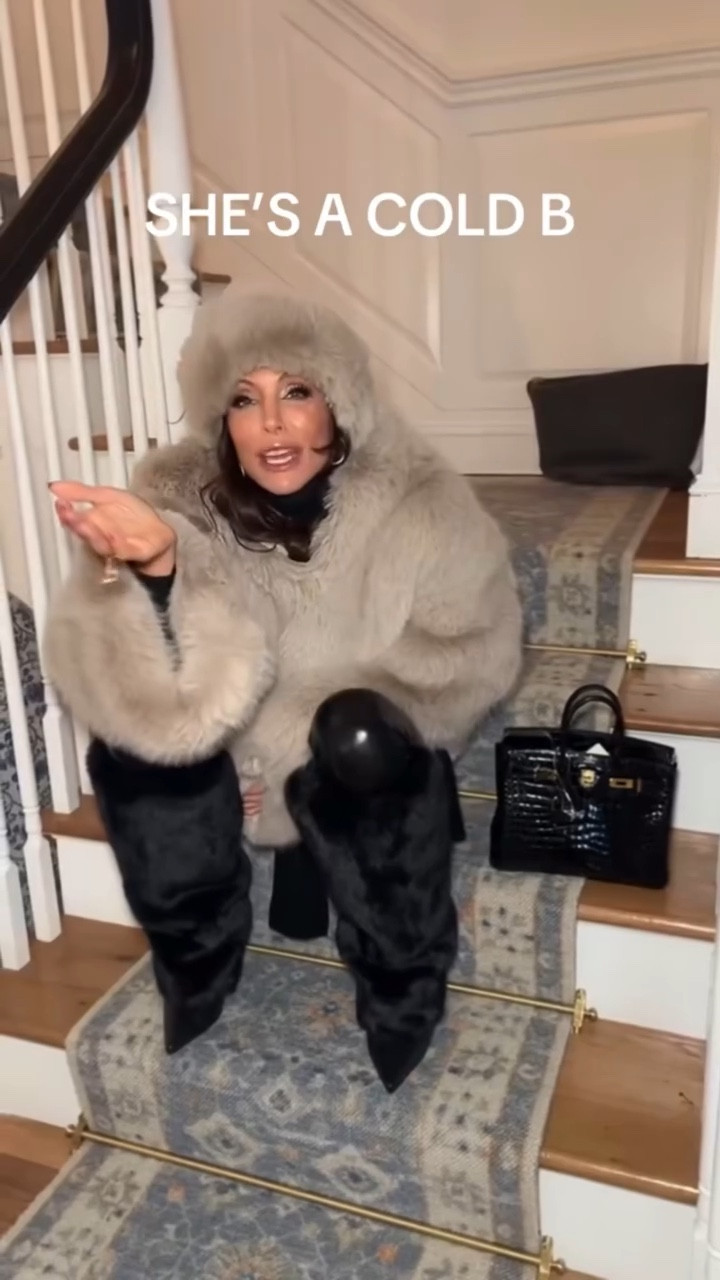 Just a cold B 🖤💫

#LTKWatchNow #LTKStyleTip