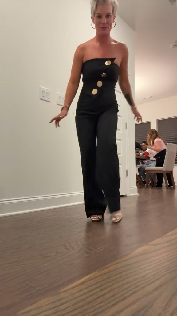 Get this cute outfit for your next night out 😍

#LTKgrwm #LTKootd #LTKValentine