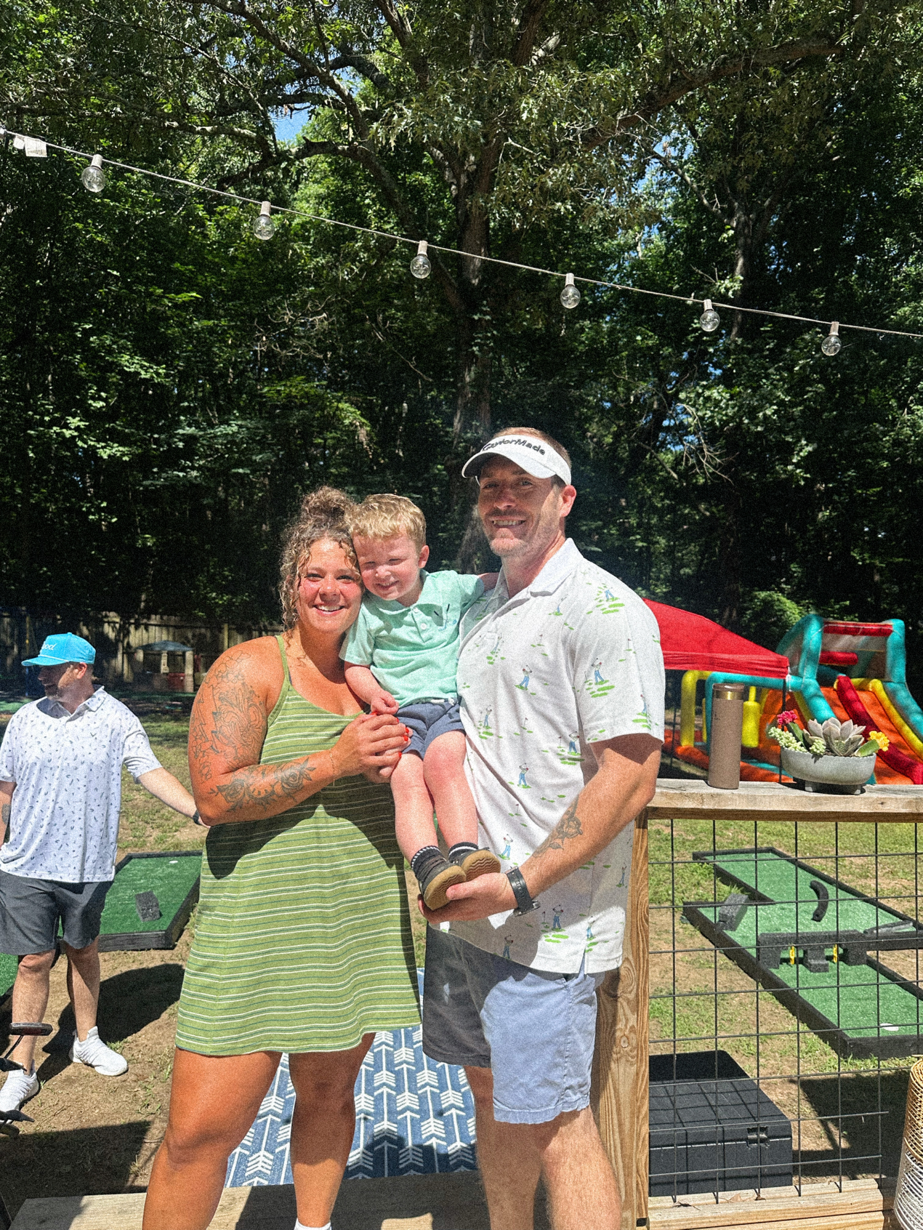 I’m obsessed with this dress from @Aerie that I wore for Wyatt’s third birthday party! 

Mom outfit // toddler mom // outfit idea // comfortable fit // athletic wear
