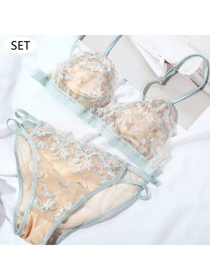 Women's Lace Flower Embroidery Underwear Set, French Style Sexy Triangle Bra Set | SHEIN