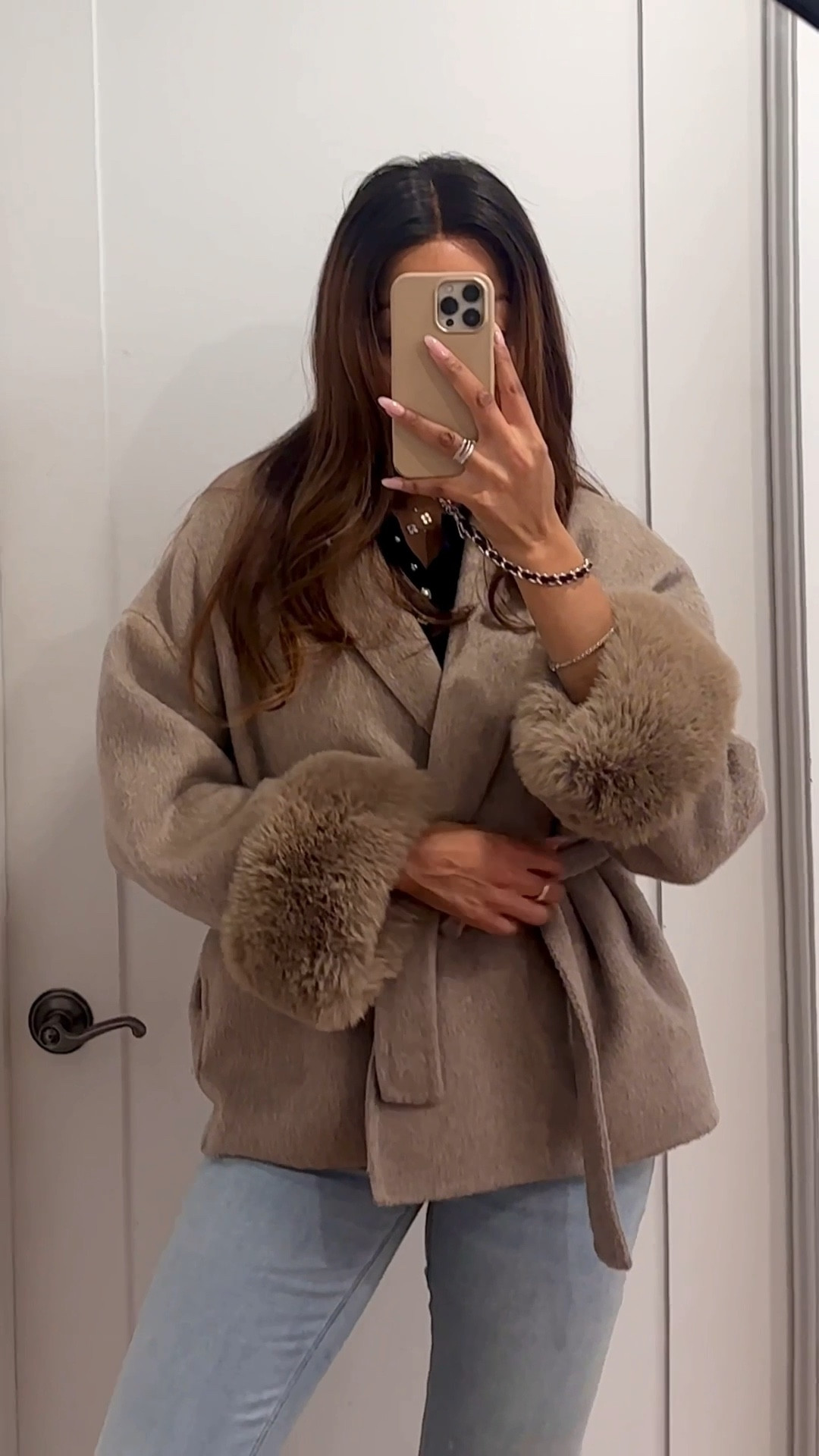 casual chic look for today 🫶🏽


everyday winter style, elevated basics, neutral layering outfit, classic winter look

neutral outfit, cozy chic style, minimal aesthetic, capsule wardrobe style

#LTKHoliday #LTKgrwm #LTKootd
