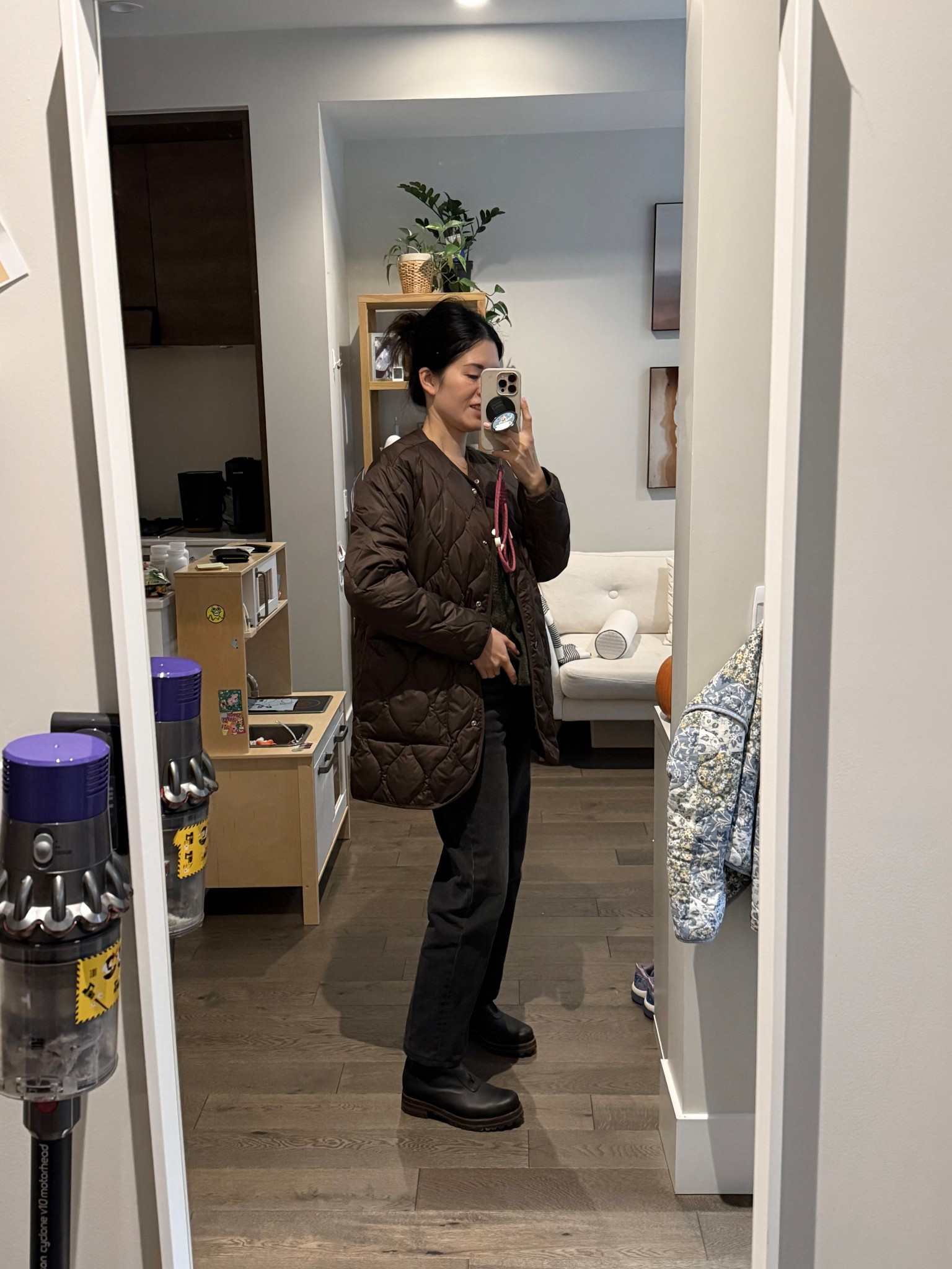 Everlane quilt jacket: in a xs and has room to wear a sweatshirt underneath. 
Poppy Barley boots
Everlane jeans. Tts

#LTKpetite #LTKfall #LTKcanada