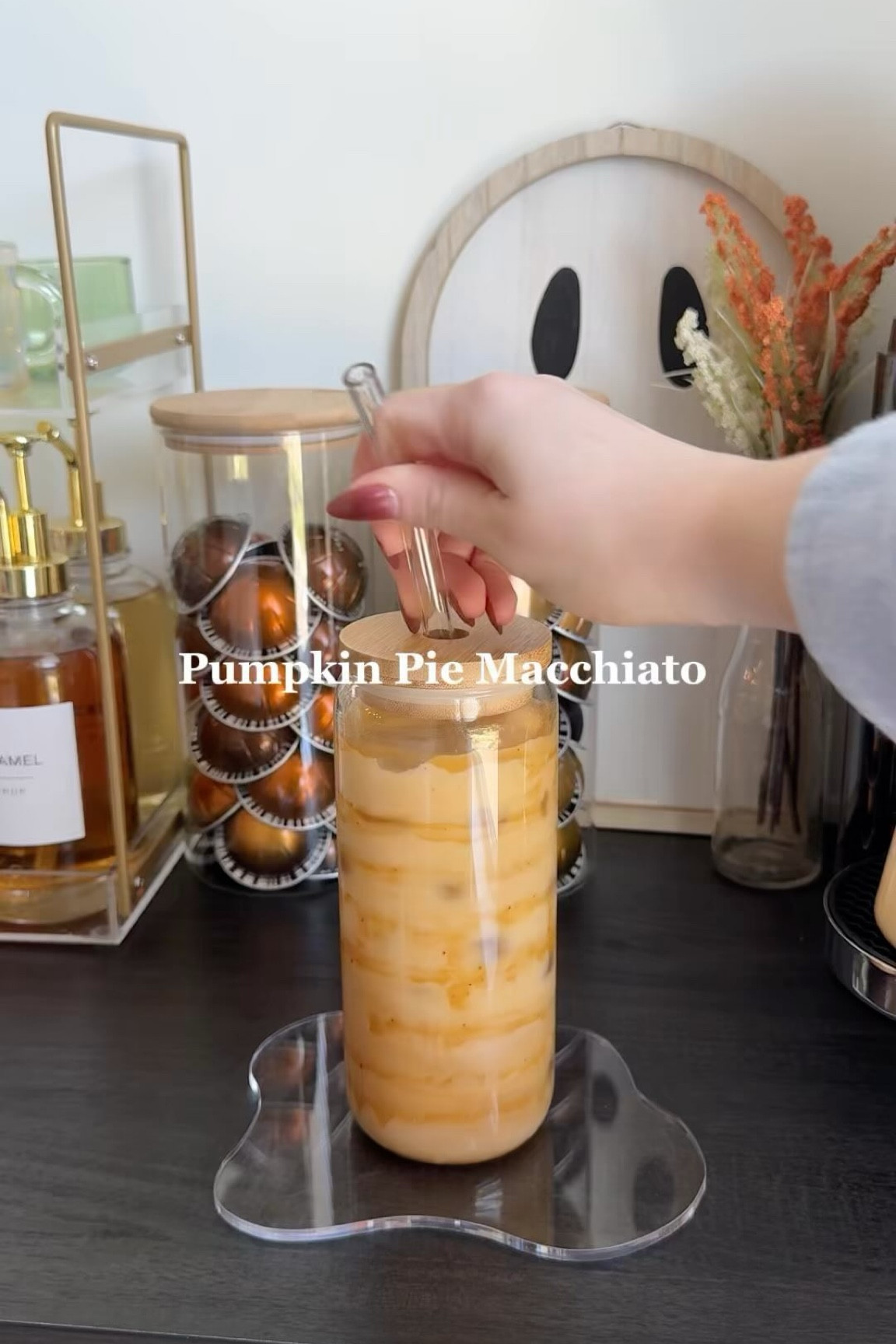 Pumpkin pie macchiato 🥧🎃🤎 #pumpkinpiemacchiato #starbucksmacchiato #starbucksathome #macchiato #macchiatoathome #caramelmacchiato #caramelmacchiatorecipe #coffee #delicious #foodstagram #cafe #coffeelover #bhfyp