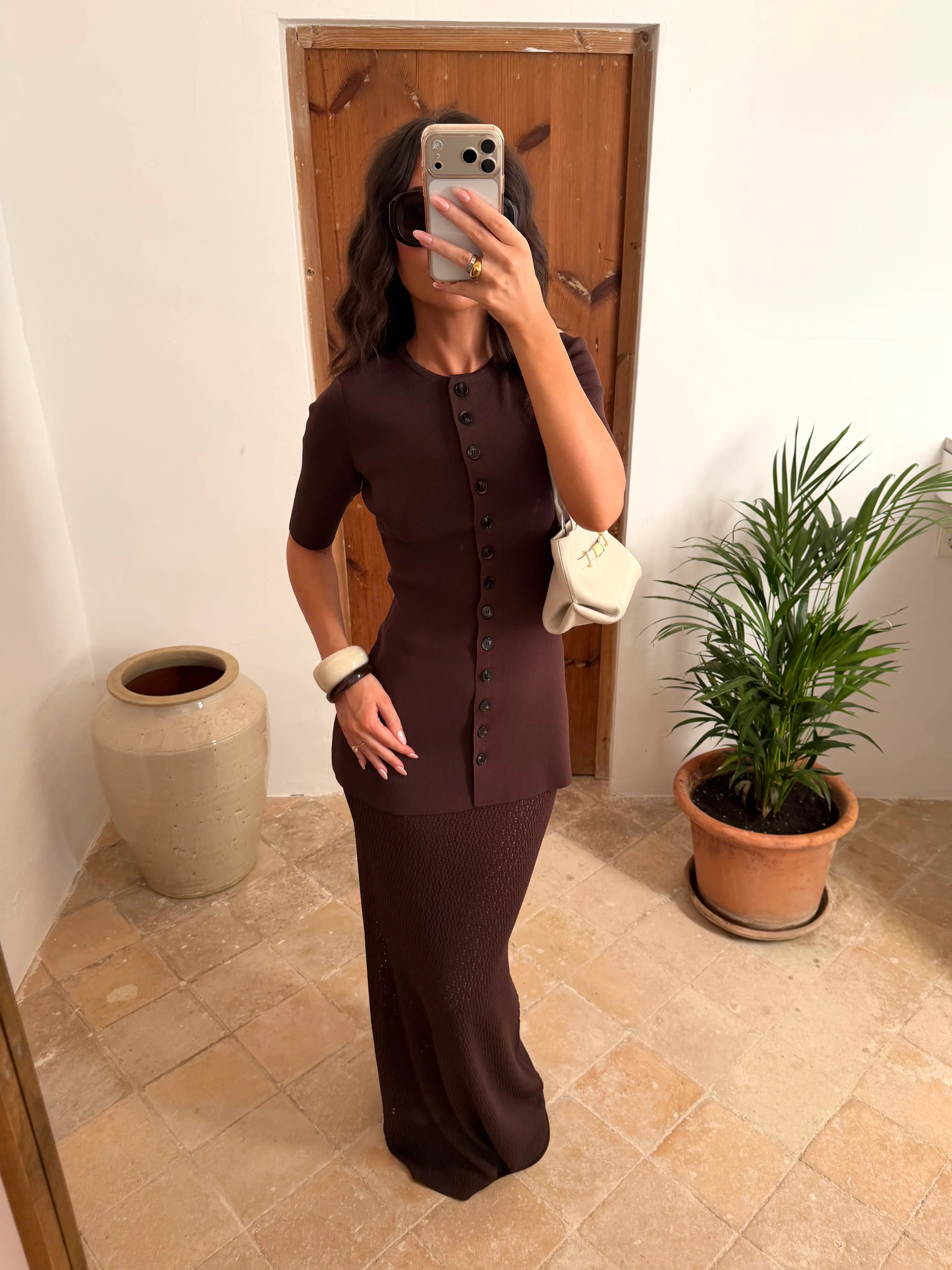 Lilah Longline Knit Short Sleeve Top - Chocolate | Pretty Lavish (UK)