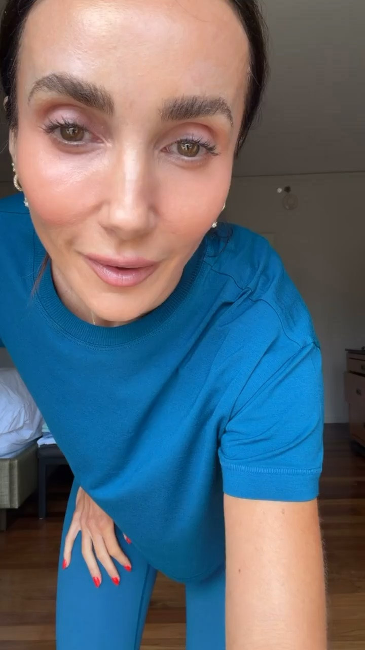 This activewear set is one I’ll be reaching for on repeat. The leggings are buttery soft with great support, and the cropped tee makes it an easy outfit for workouts, errands, or travel days.

Activewear set, Workout outfit, Matching activewear, High waisted leggings, Cropped workout tee, Athleisure outfit, Gym clothes, Travel outfit, Everyday activewear, Buttery soft leggings, Amazon activewear, annabrstyle

#LTKActive #LTKfitnessgoals #LTKootd