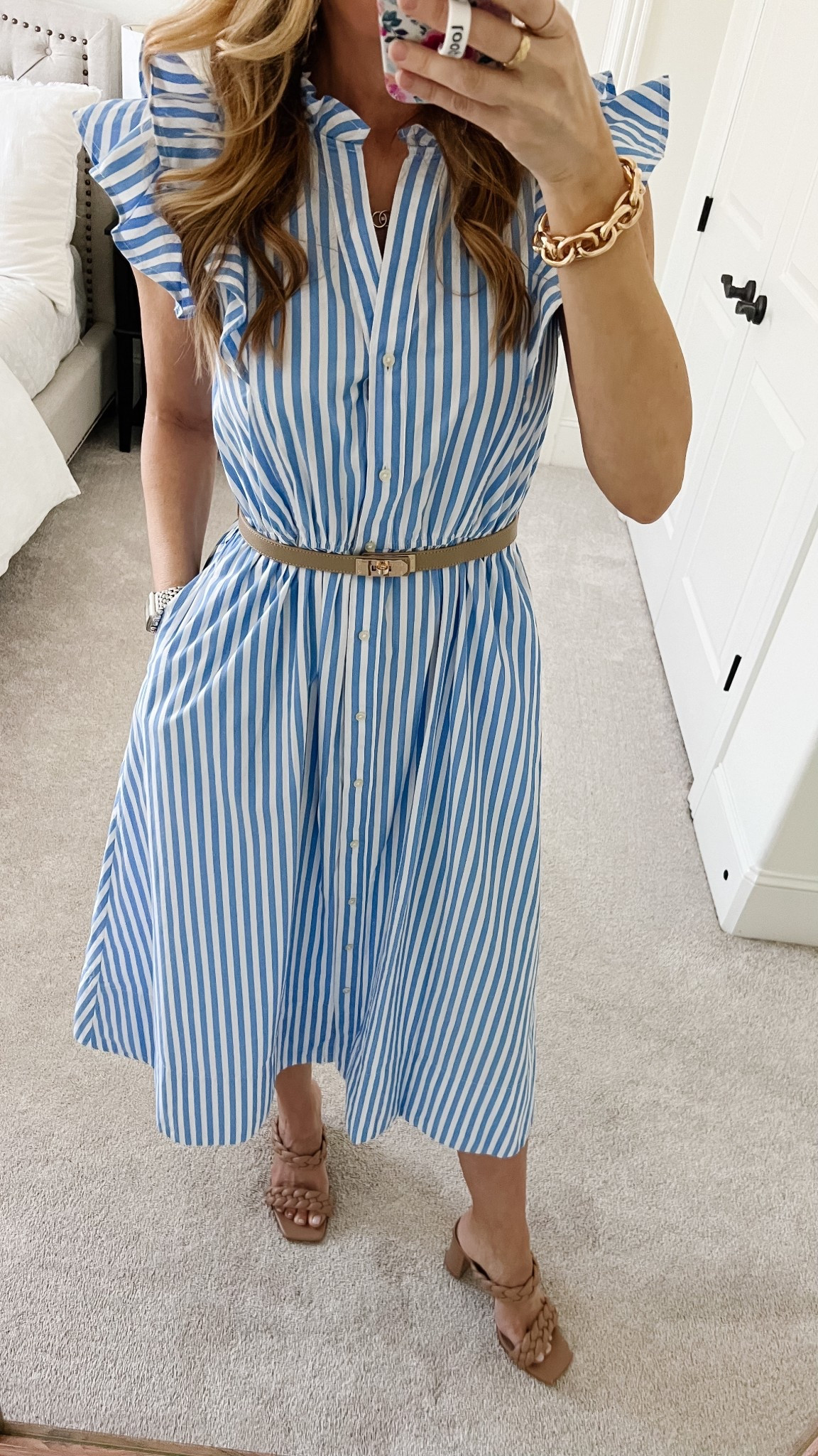 In love with this $32 dress! Perfect for Mother’s Day, Easter, or Graduation. 🤍