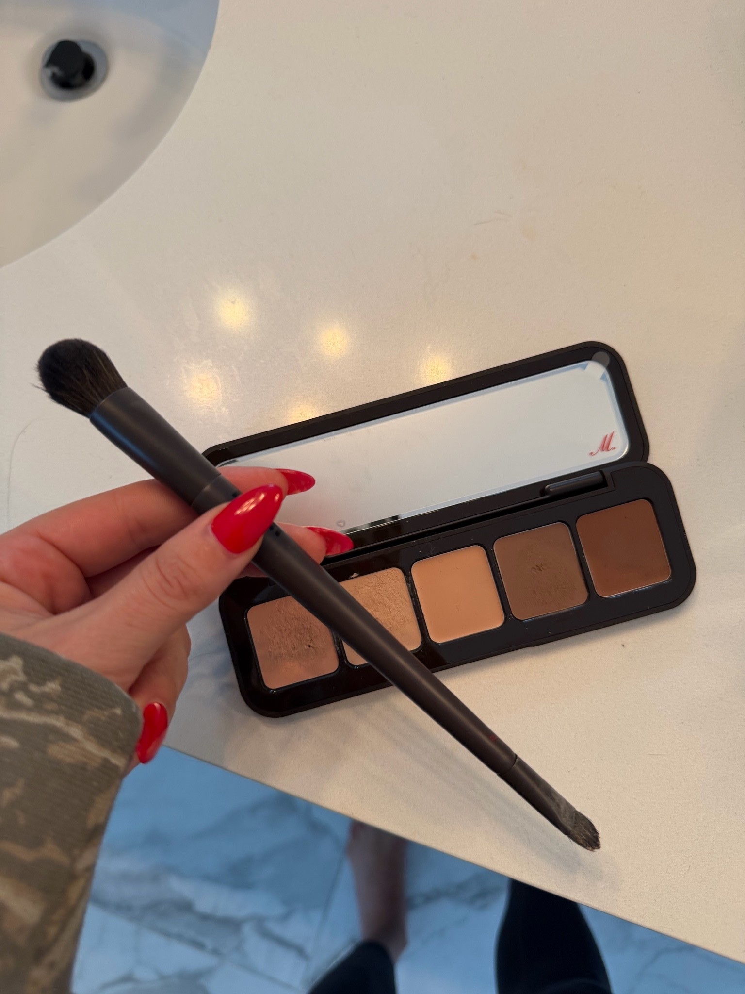 My new favorite makeup contour. I have the shade light

#LTKBeauty #LTKOver40 #LTKselfcare