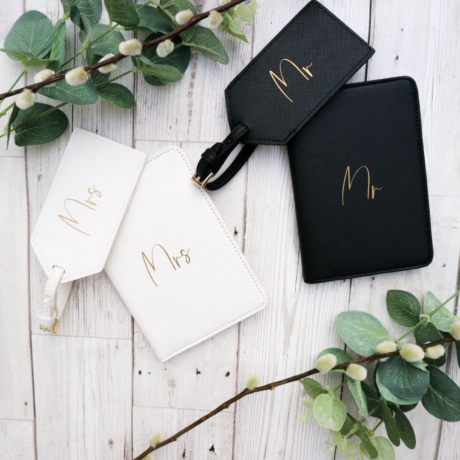 Mr & Mrs Passport and Luggage Tag Set  Gift Set  Wedding | Etsy | Etsy (US)