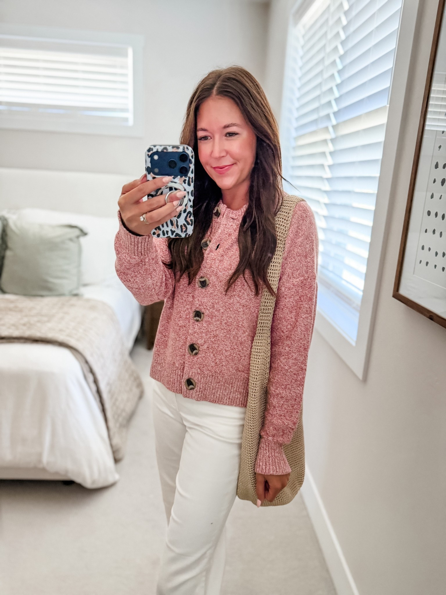 💕 New color, same best-selling sweater.
Soft, comfy, and the easiest way to add a little color to your outfit. Paired with white denim and this woven tote, it’s giving effortless summer style.
No wonder this one keeps selling out. 🌸🤍👜
#quincepartner @quince