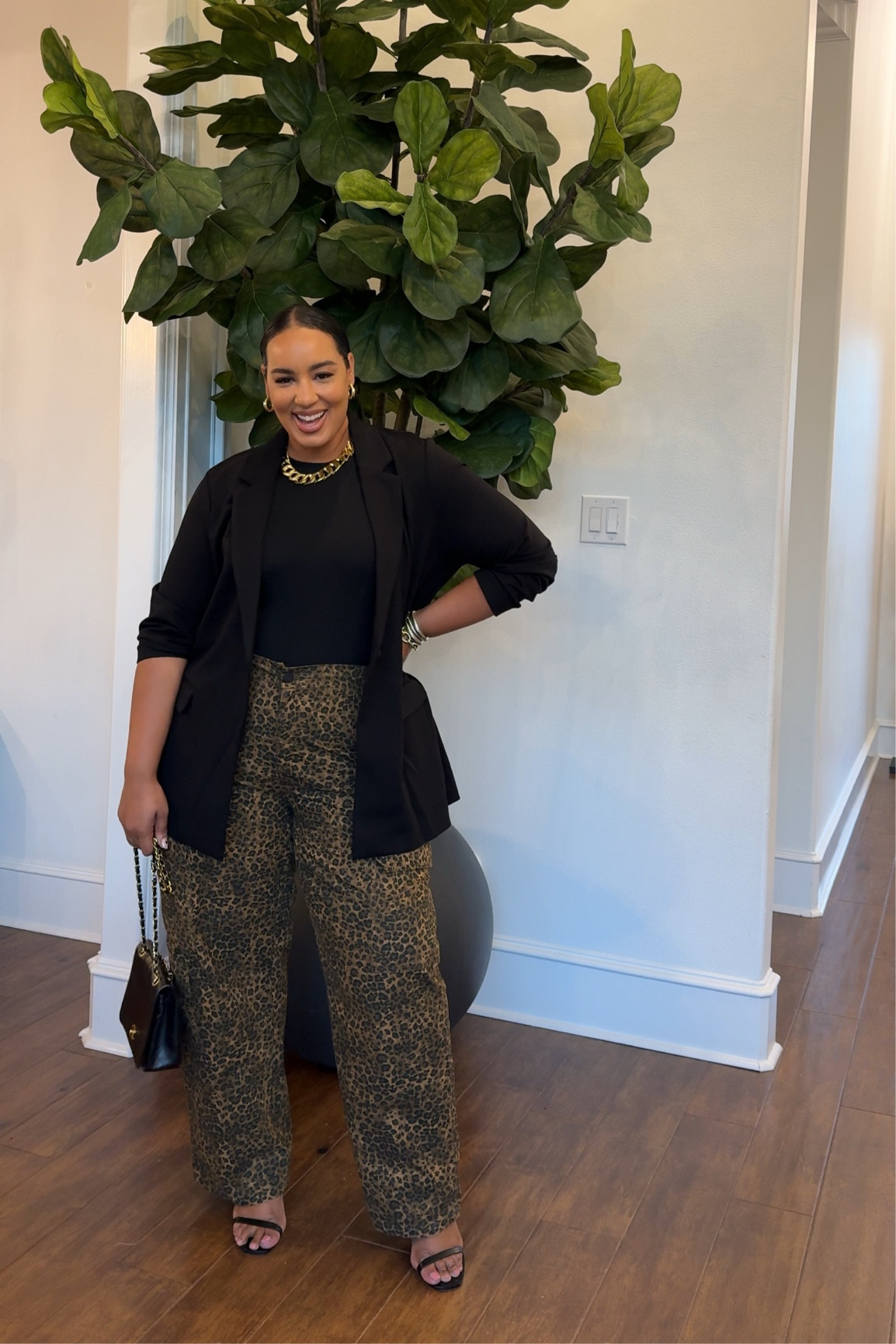 You won’t believe these stylish @walmartfashion finds! From trendy straight jeans and blazers to the perfect red Mary Jane shoes, I’ve rounded up my favorite pieces that will elevate your fall wardrobe without breaking the bank. @walmart 😍 #walmartpartner #walmartfashion"


#LTKFindsUnder50 #LTKStyleTip #LTKPlusSize