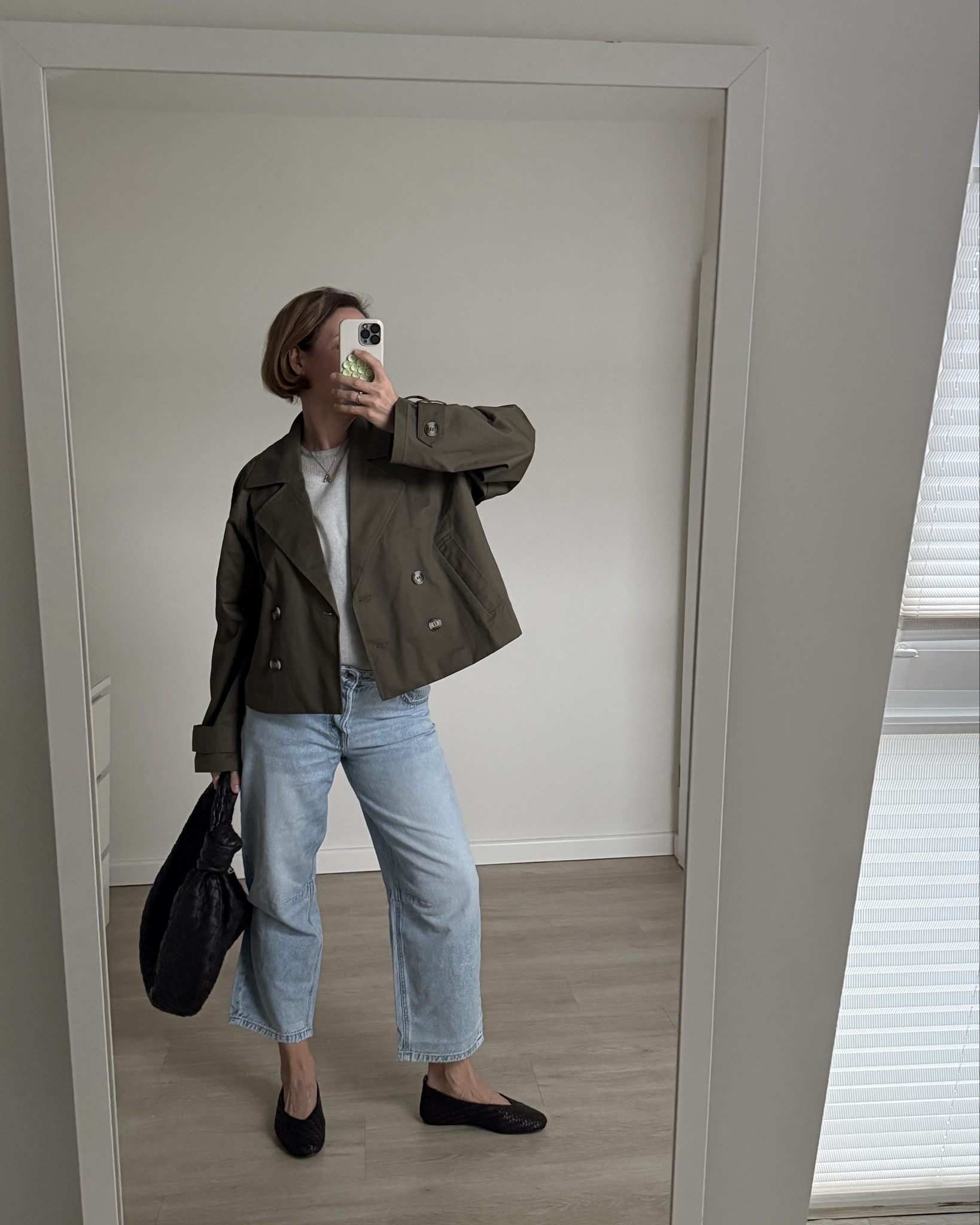 Frühlings-Outfit:
Barrel-Jeans, Kurztrench & Ballerinas

#LTKdeutschland #LTKstyletip #LTKFashionMonth