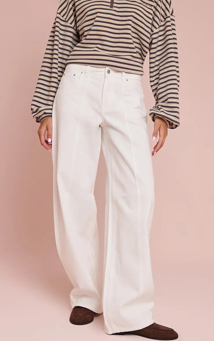 Jeans | White Low Rise Seam Detail Barrel Jean | PrettyLittleThing | PrettyLittleThing UK