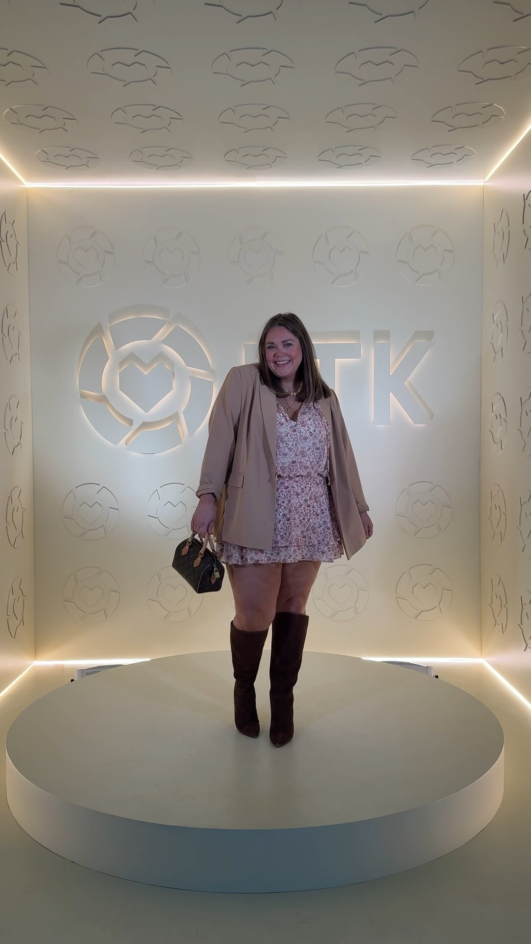 LTKcon day one outfit wearing 2x in oversized blazer and xl in Abercrombie dress 

#LTKPlusSize #LTKCon