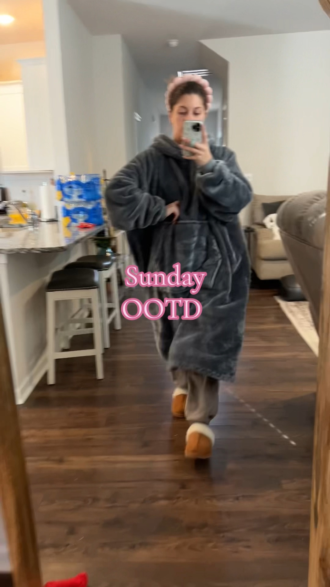 Follow for more fashion inspo 🤪💁‍♀️

#LTKHome #LTKBeauty #LTKWatchNow