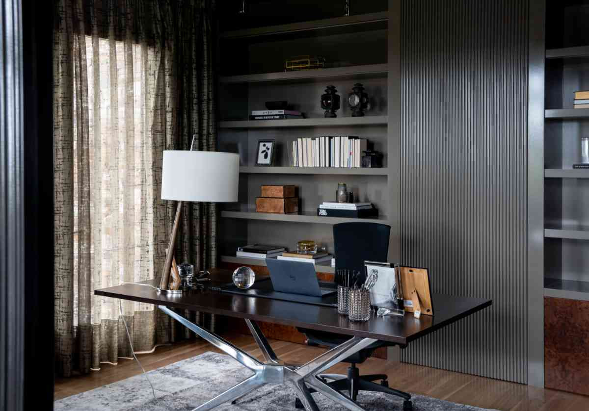 ZOE HOBNAIL VASE | Alice Lane Home Collection