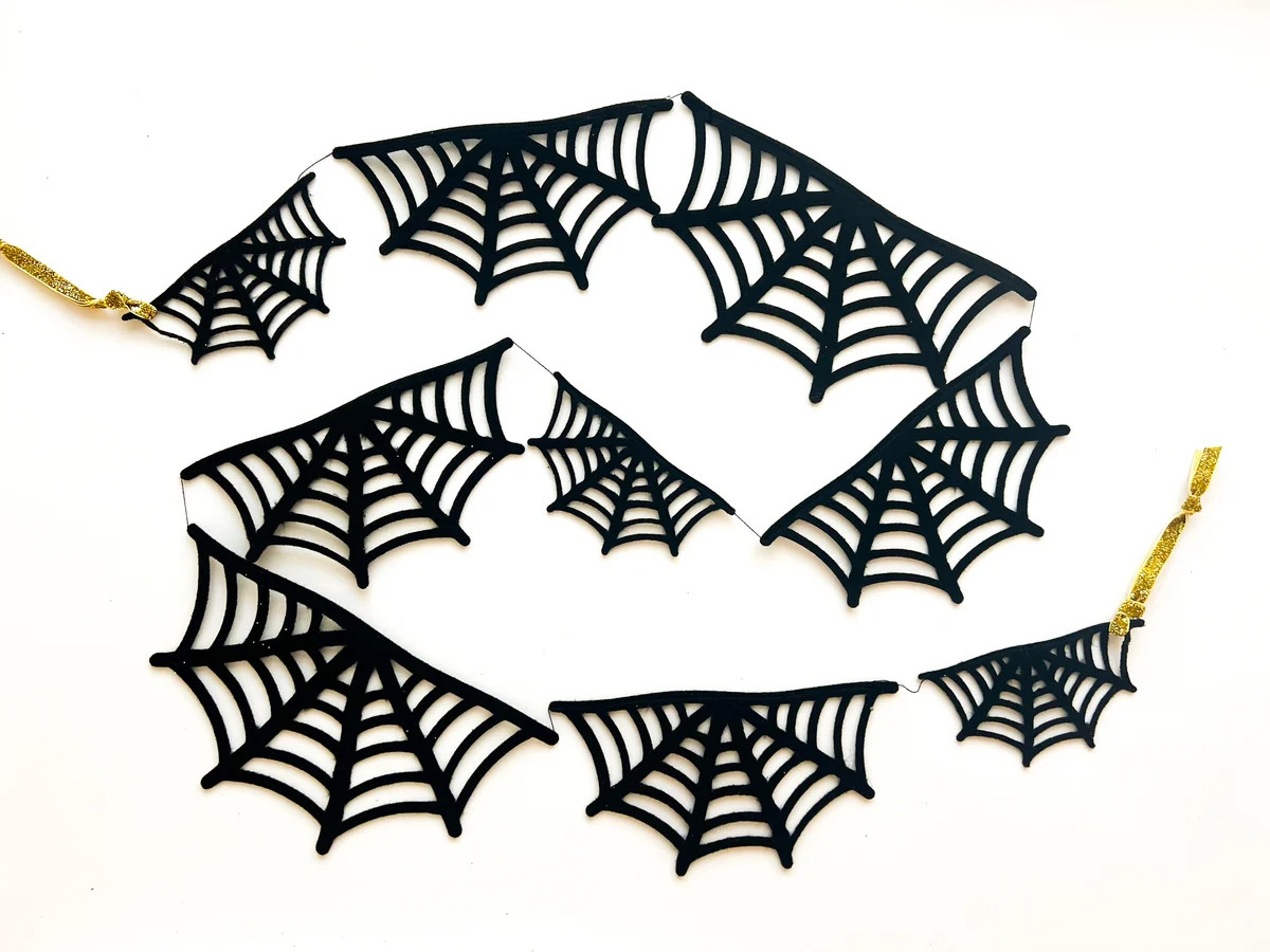Felt Spider Web Garland | Pearl & Jane