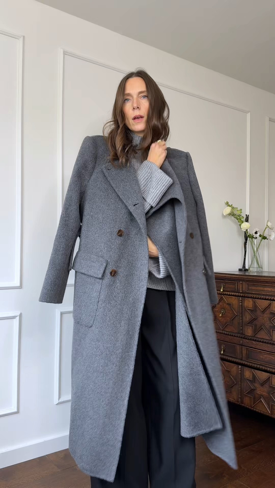 A gorgeous grey scarf coat. This one is probably my favourite coat I’ve tried on recently. It is so beautiful, so soft, so warm. 🥰

Tailored coat, wool coat, grey coat. Oversized coat, oversized styling, over 40’s style 

#LTKOver40 #LTKWorkwear #LTKStyleTip