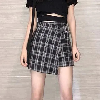 Asymmetric Plaid Skort | YesStyle Global