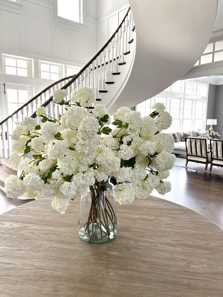 At my parents’ house today for Easter and am still loving these arrangements that I put together for their foyer.  These stems are so long and dramatic!  

#LTKhome