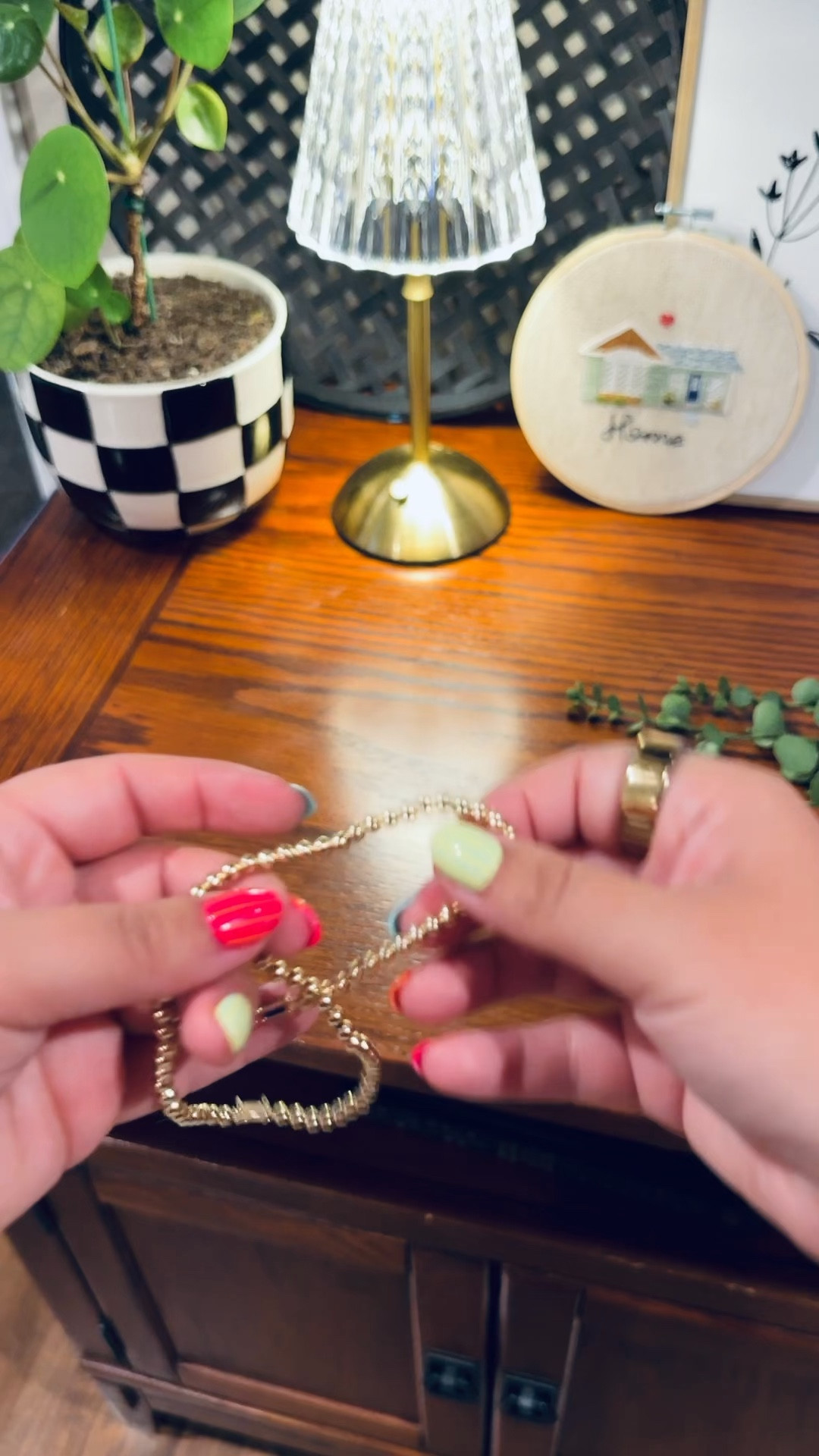 Super cute + simple birth stone bracelets! 

 