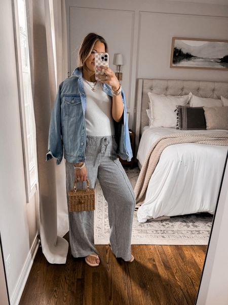 Spring outfit idea from Target! I love these pants perfect for vacation and the ribbed tee is a closet staple! 



#LTKbump #LTKstyletip #LTKfindsunder50