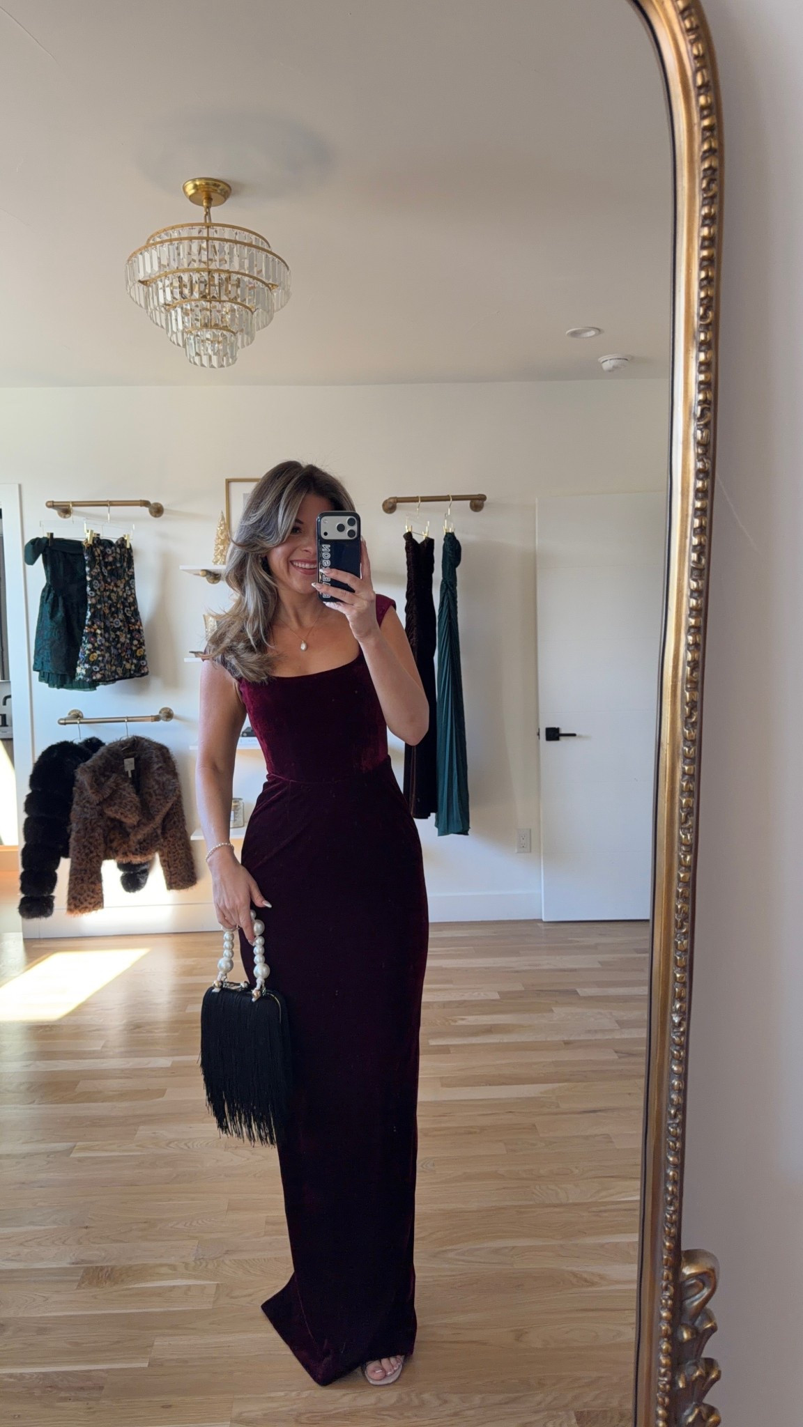 Velvet burgundy fitted wedding guest or holiday event dress

Vici code: emerson30

Wearing my usual small/2

Wedding guest
Formal event
Black tie
Burgundy
Velvet
Winter event
Holiday party
Special occasion 

#LTKSeasonal #LTKWedding #LTKHoliday