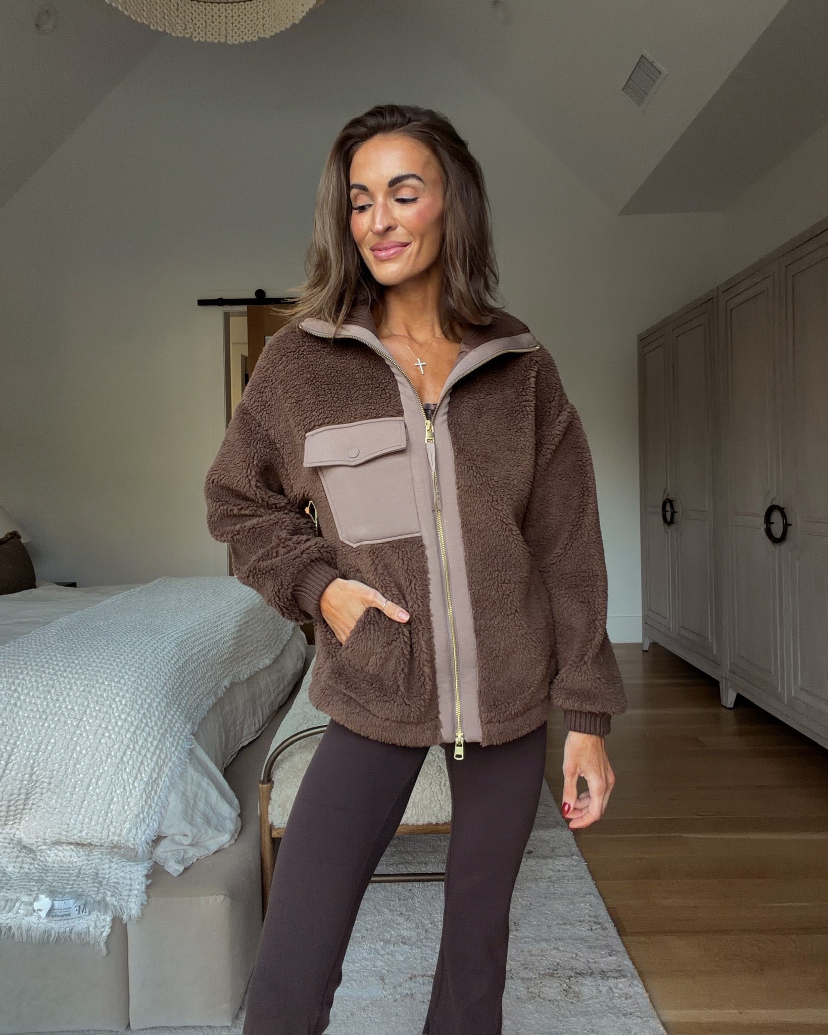 the dreamiest sherpa jacket with SO many perfect details! 🤎 such a great gift for any girl on your list! or yourself 🤭

#LTKGiftGuide