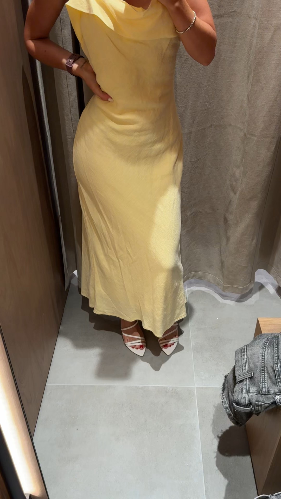 ZARA dress (open back)

#LTKSeasonal #LTKTravel #LTKParties