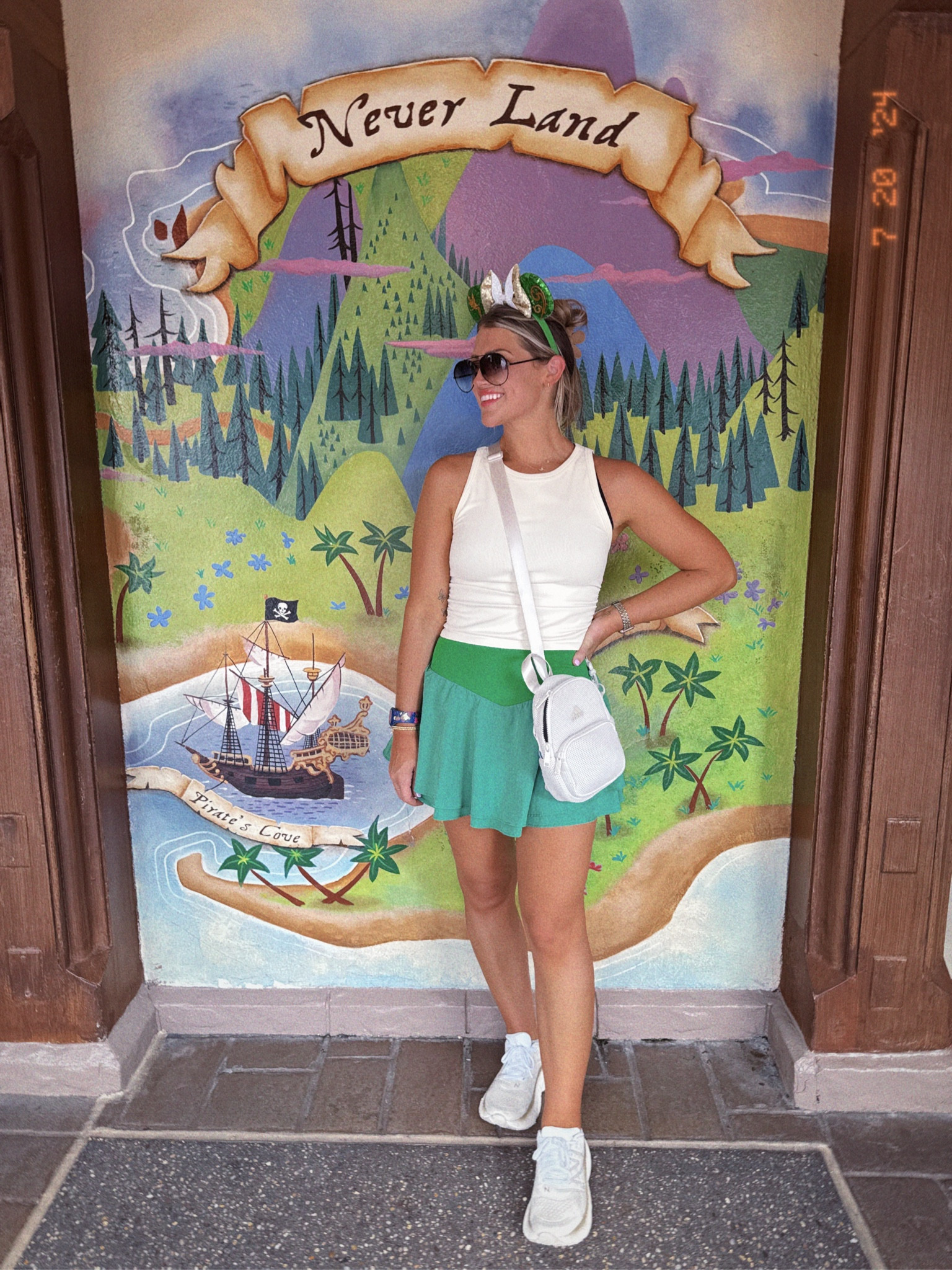 What I wore to Disney today 💚🧚🏻 size M in everything!
I got this skort a few months ago and could prob do a small now to be honest it’s a lil roomy in the waist but fine. I say get your true activewear skort size. It’s one of my favs I have in multiple colors actually! The cutest!!!!! And these amazon sports bras are THE BEST!!!