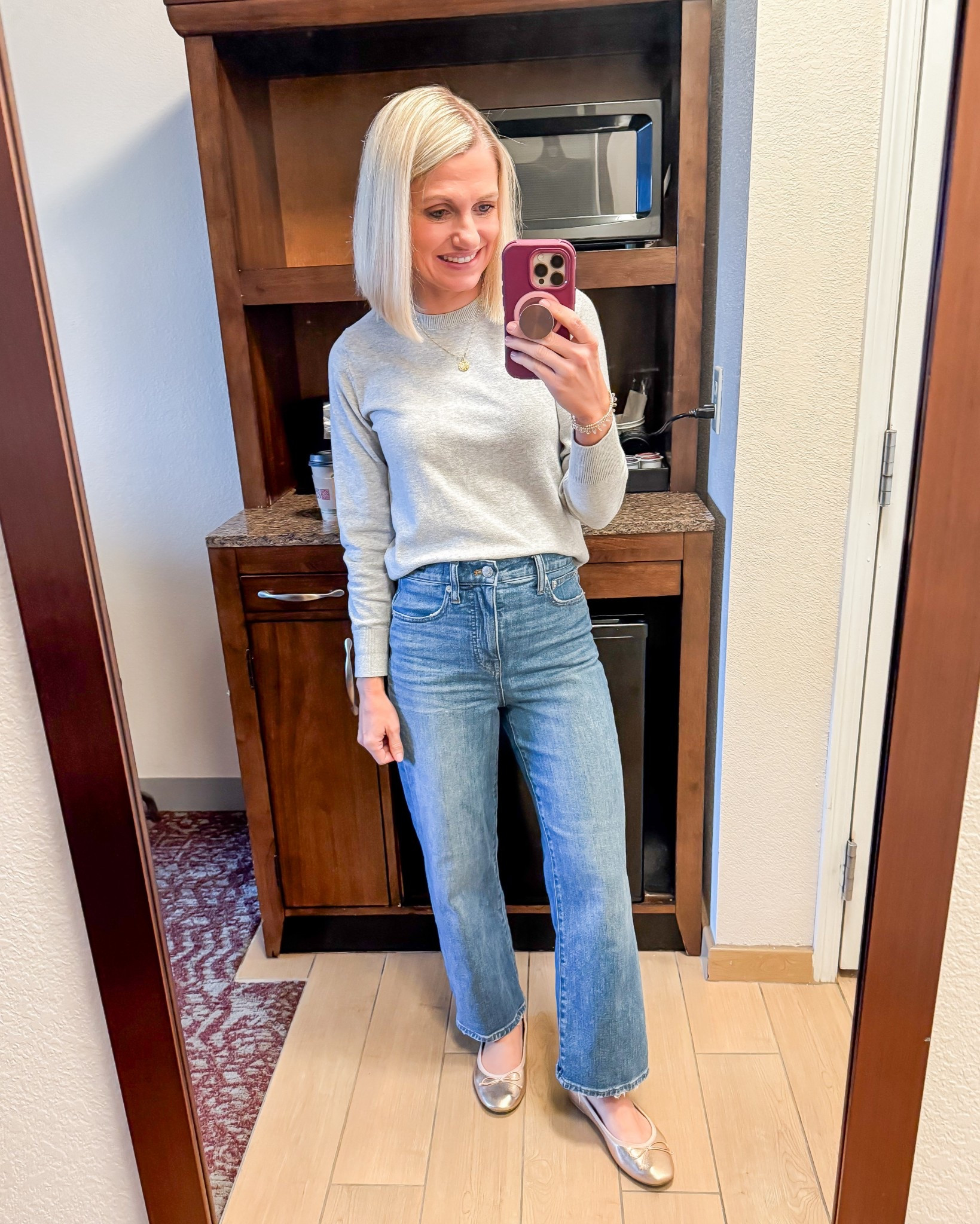 What I wore this week! Sweater- small || jeans- thrifted, brand is Madewell, linked similar 

#LTKStyleTip #LTKPetite #LTKOver40