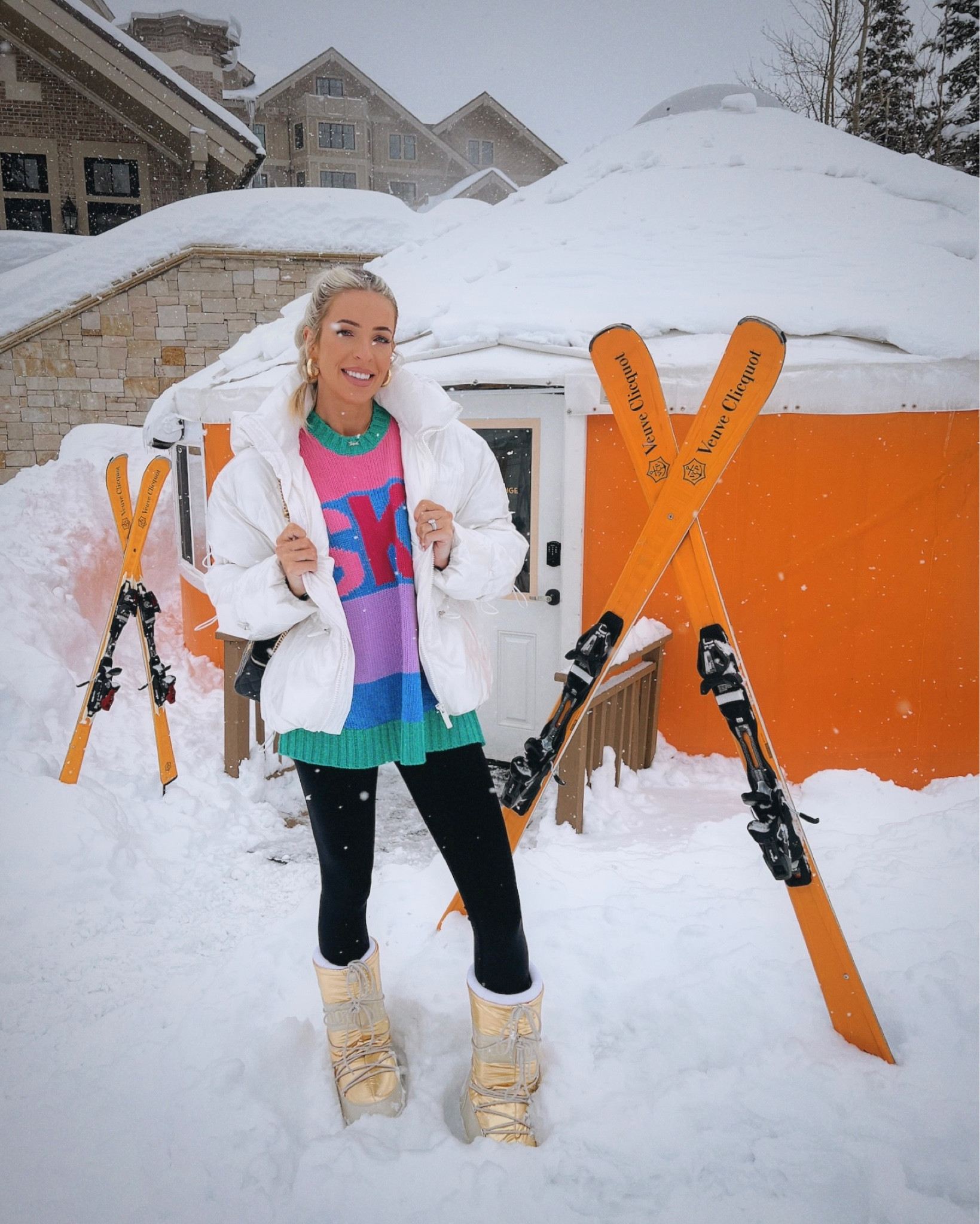 après ski outfit | après ski | mumu | ski outfit | winter outfit ideas | moon boots | aspen | utah 

#LTKshoecrush #LTKSeasonal