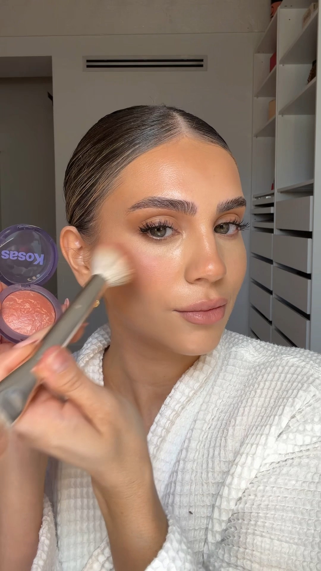 I rly locked in on this one before lunch with Persona @SonaGasparian 🫶♥️ 

#cleanmakeup #softglam #summeroutfit #summermakeup 

Fit is @Aritzia light birch obvi (summer uniform) & fragrance is @tomfordbeauty taormina orange 🤤 

Base: @Caliray light source illuminating primer @Ciele Cosmetics skin tin SPF 50 

@Saie dew bronze, super suede bronzer, super suede face powder and city set 

@Kosas revealed extra bright and revealer concealer, blush is life dreamland, 100 lip liner and moisturizing sheer lipstick shade baby rose 

@Persona Cosmetics chocolate eyeliner and tubing mascara 

@Patrick Ta Beauty @Makeup By Mario brushes

#LTKgrwm #LTKBeauty #LTKmorningroutine