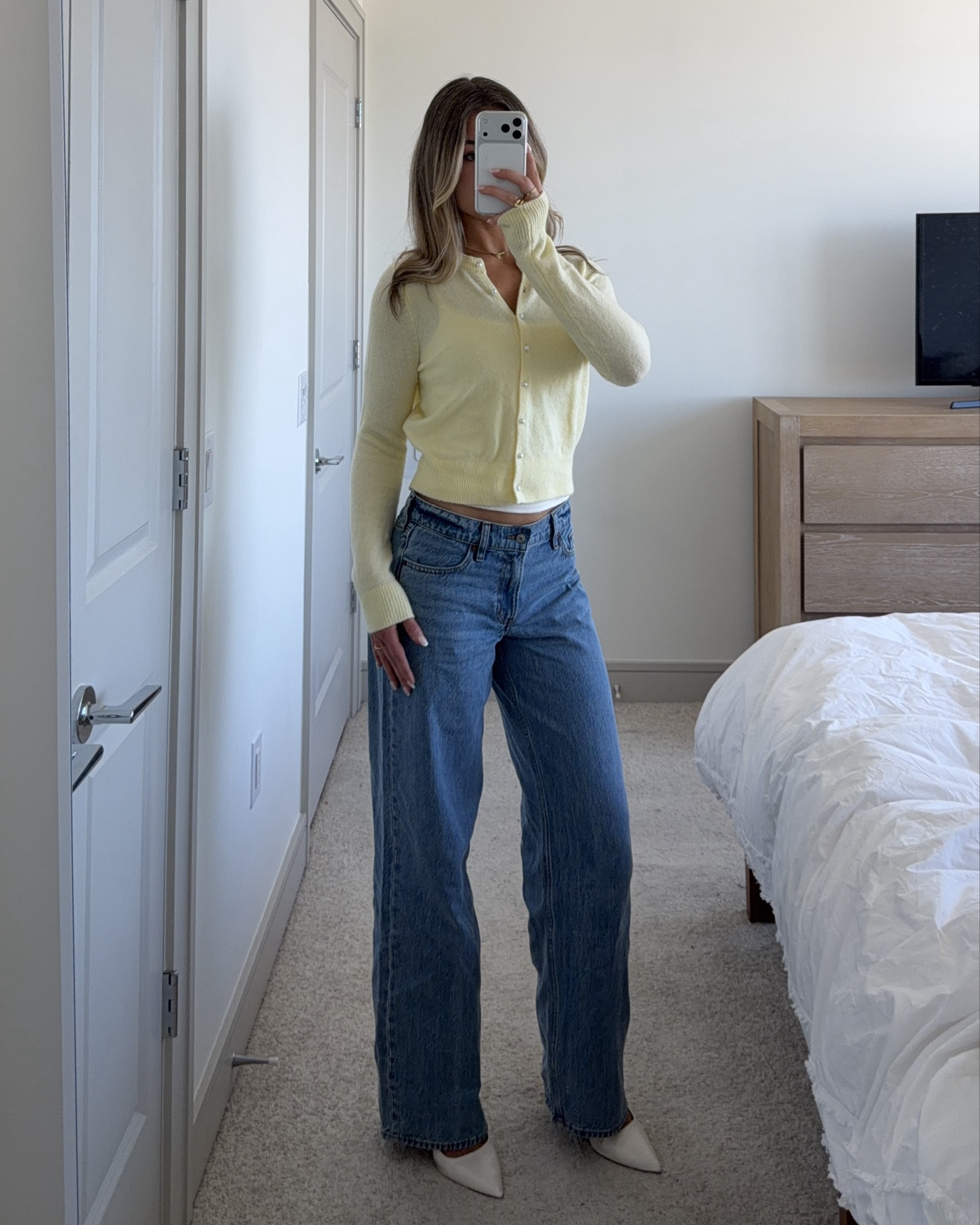 obsessed with these new arrivals from abercrombie 💐 sized up in the jeans for looser fit! Got 26 Long and I’m 5’7

#LTKTall #LTKWorkwear #LTKootd