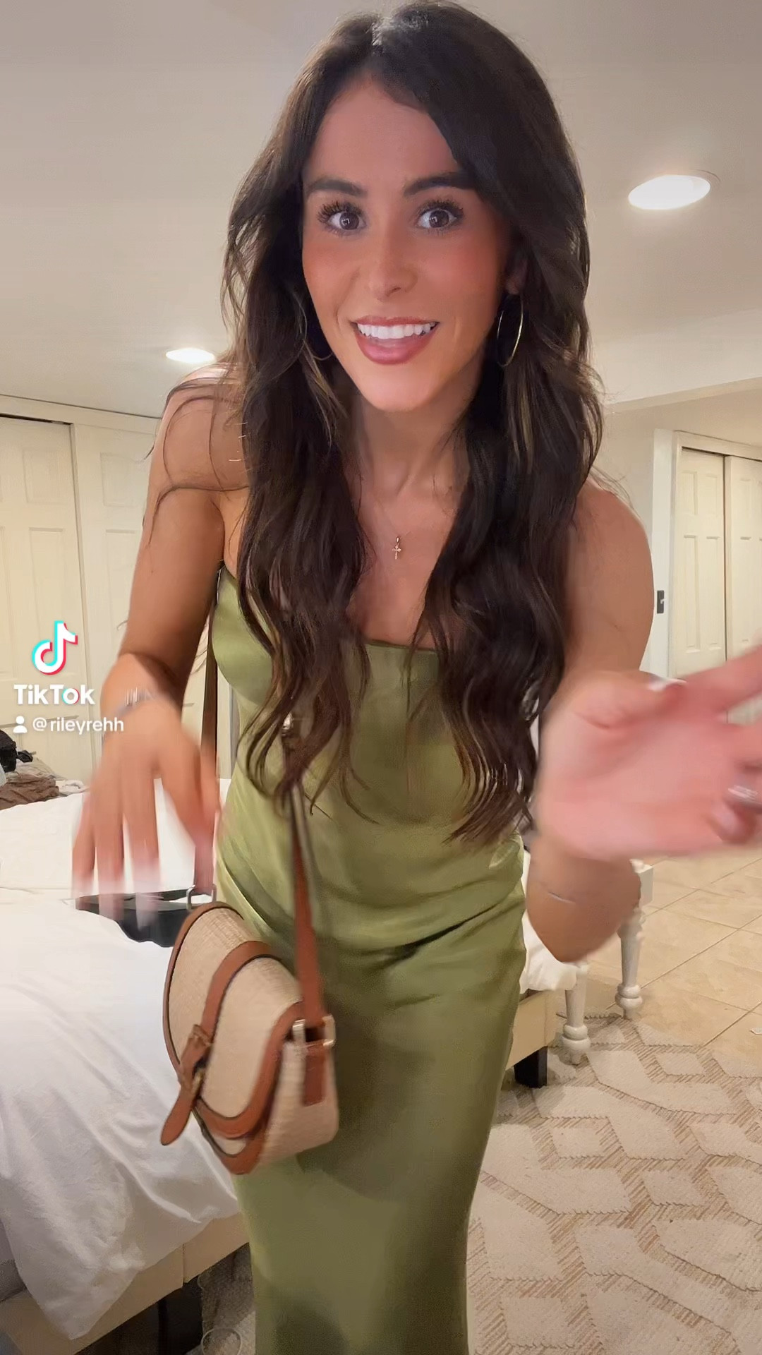 Wedding guest ootd 💚💒
Bag & hoops are linked on my Amazon storefront!! 

#LTKwedding #LTKstyletip #LTKitbag