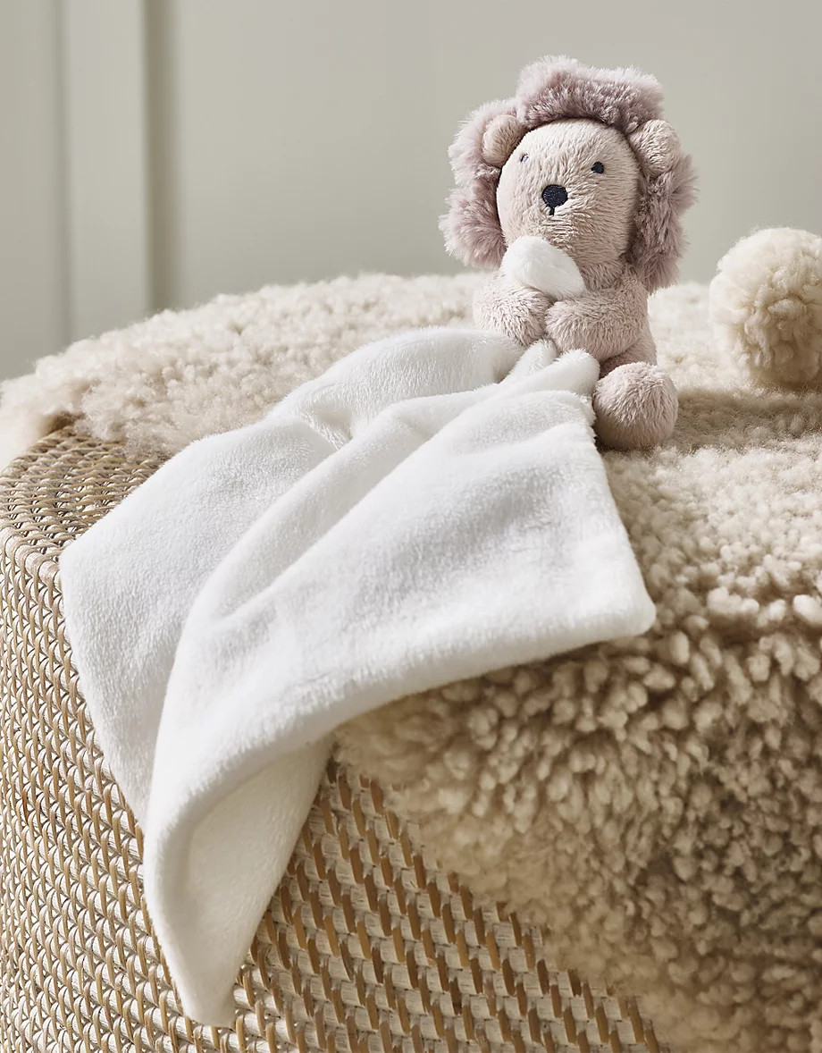 Lion Comforter | The White Company UK & ROW