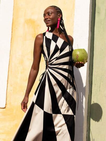 CAJUNI Vestido longo com estampa boêmia, preto e branco, decote ombro único, recorte na cintura... | SHEIN