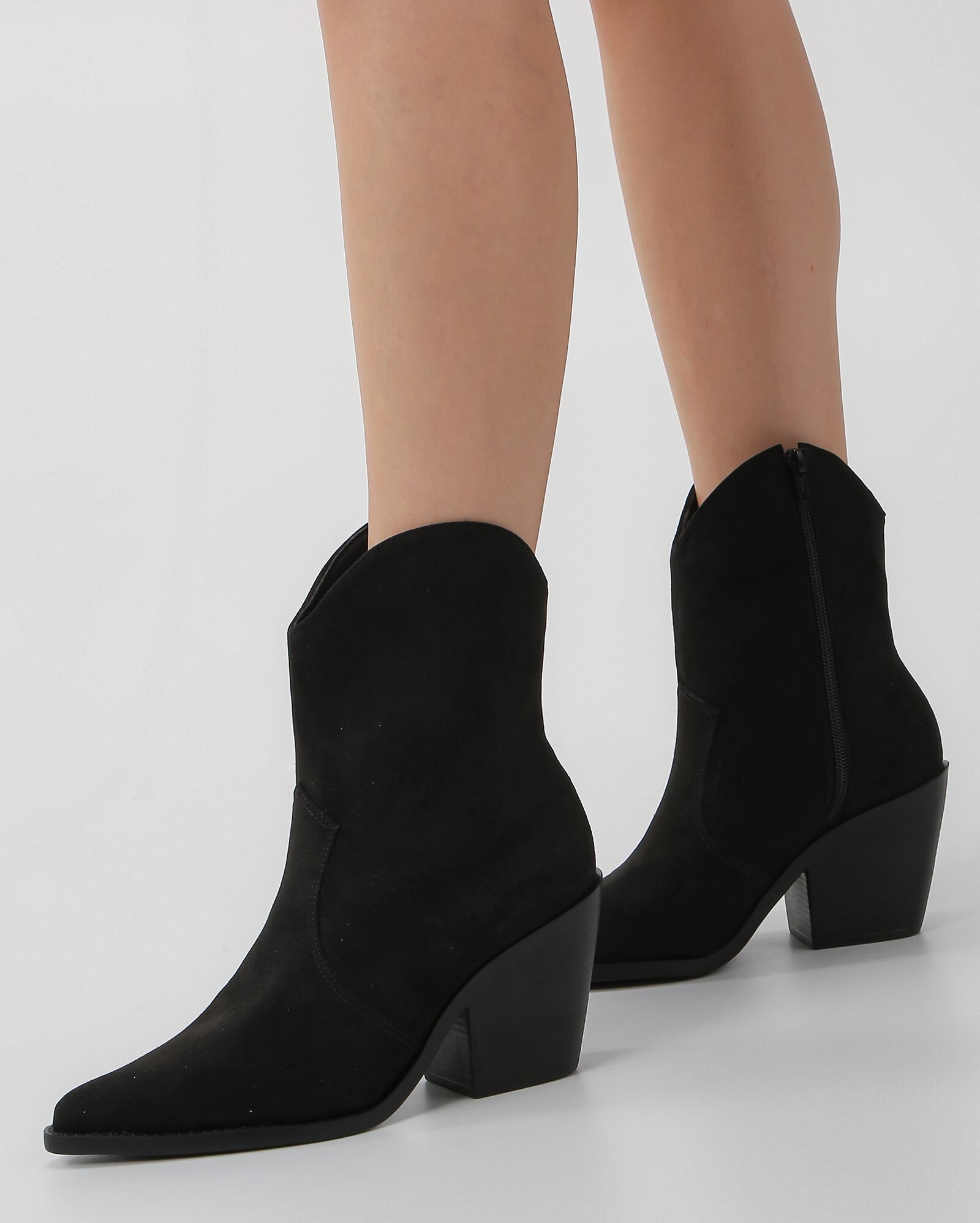 Bota feminina western cano médio preta | Riachuelo | Riachuelo (BR)