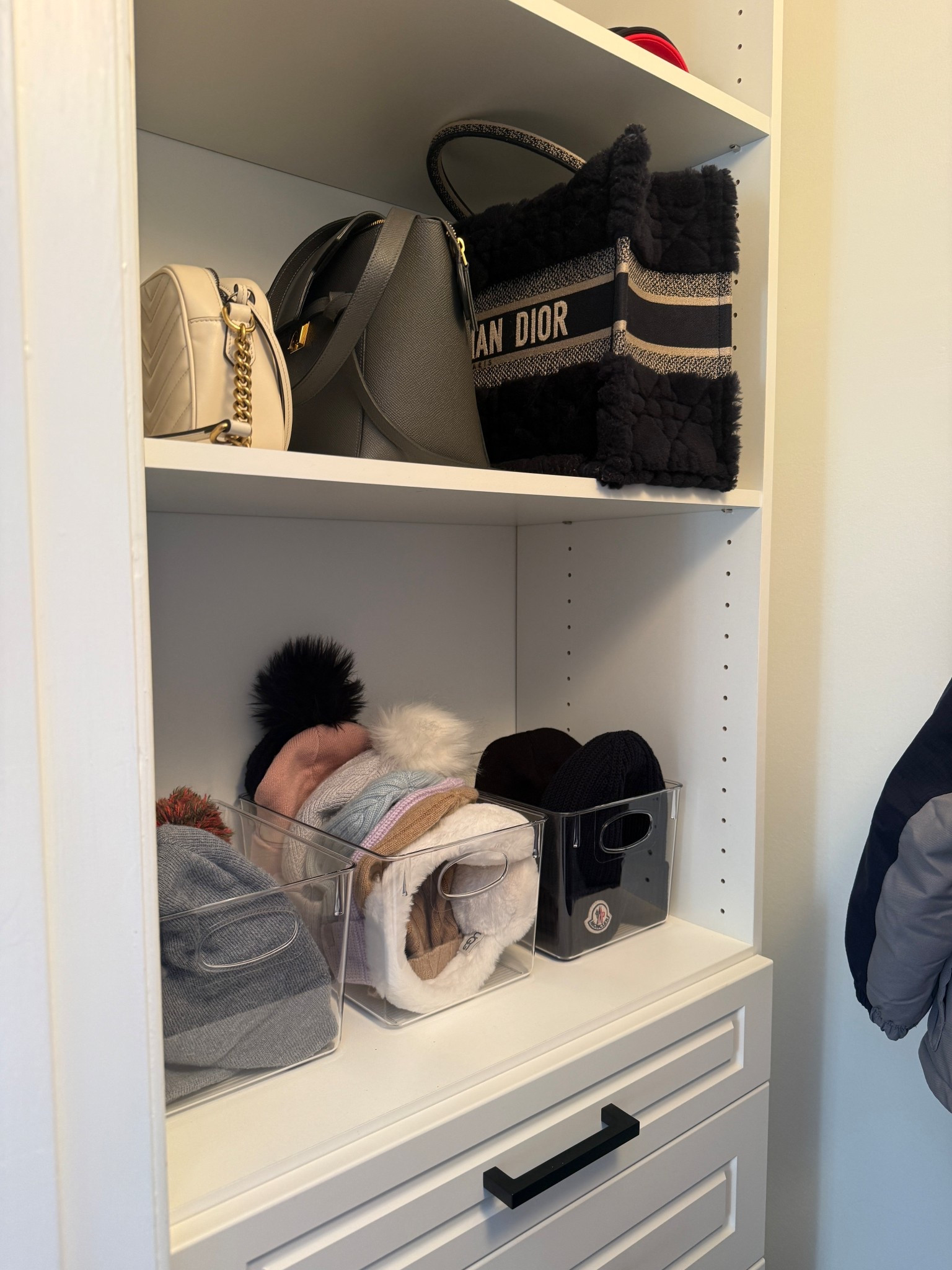 Organizing my shelves. So easy with this storage bins👍🏻

#LTKHome #LTKmomlife #LTKdayinmylife