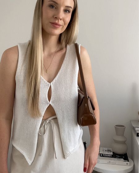 Day 25/30 summer outfit inspo - obsessed with this top is an understatement. Wearing @MVN THE LABEL / gifted (linked similar!) 

#LTKstyletip #LTKaustralia