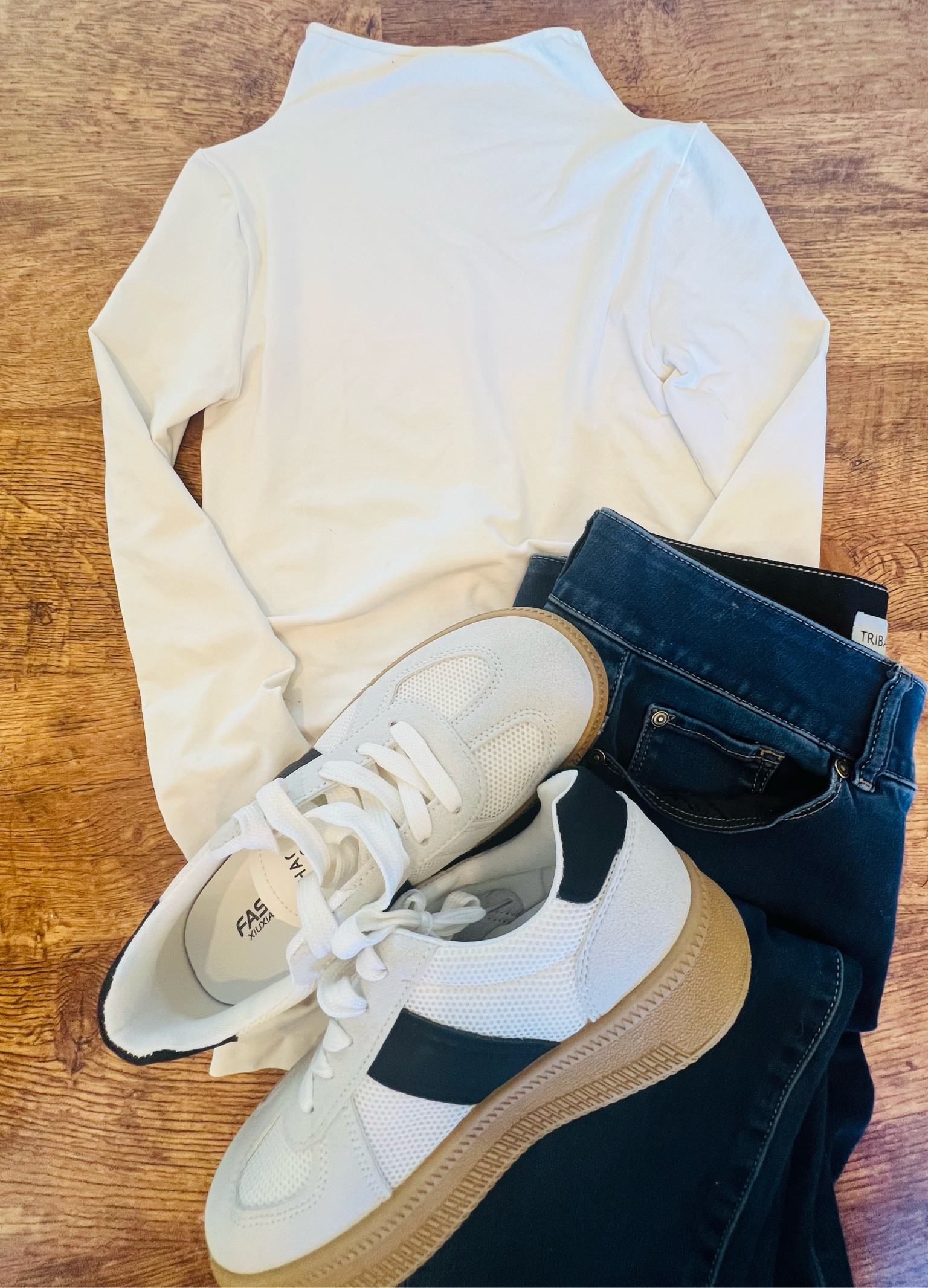 Walmart viral mock neck size medium
White sneakers 
Jeans and denim
Easy outfit ideas 


#LTKFindsUnder100 #LTKStyleTip #LTKFindsUnder50