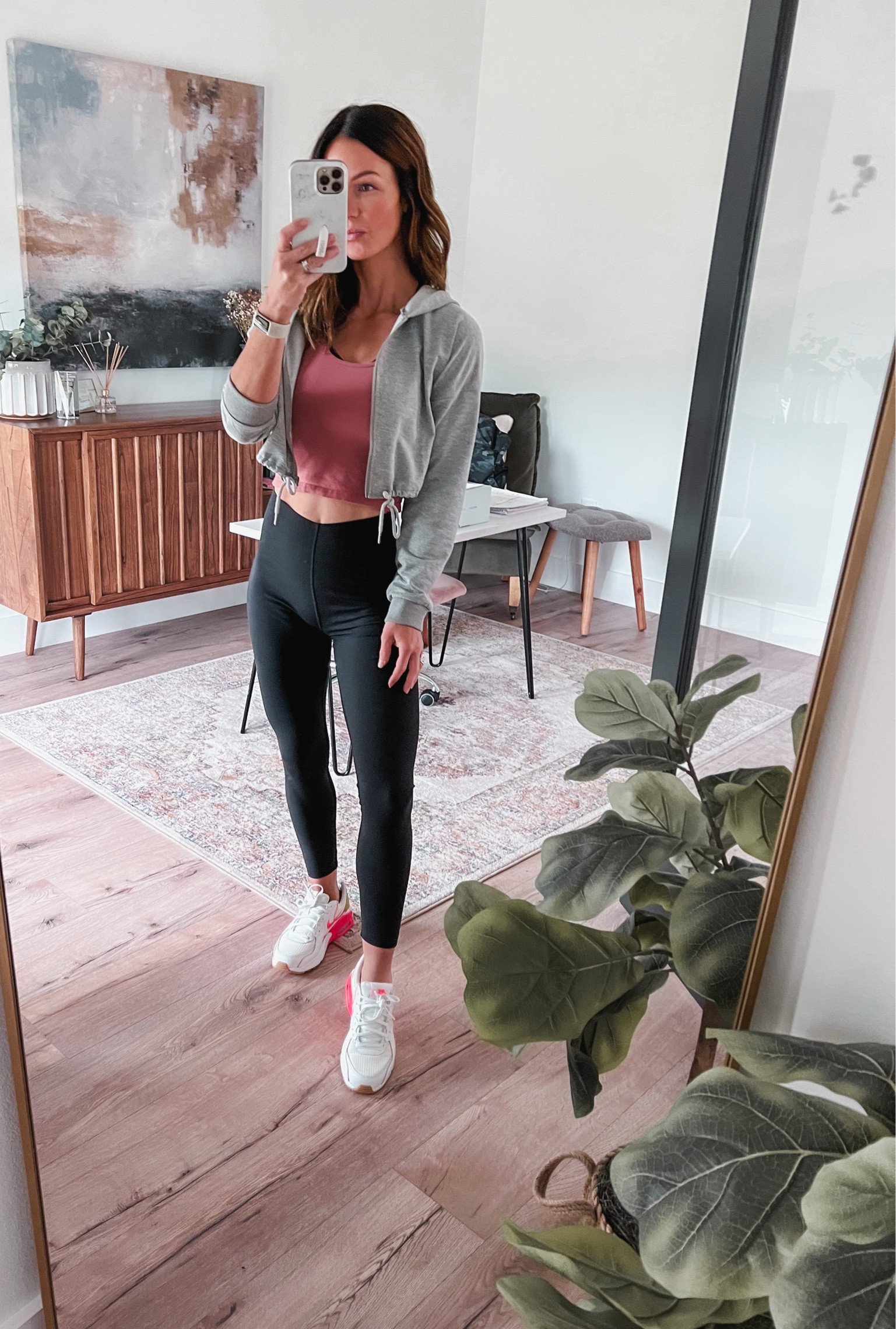 My tank is on sale today! It comes in a 3 pack of assorted colors.

Athlesure wear workout clothes sneakers Nike 

#LTKsalealert #LTKfit #LTKshoecrush