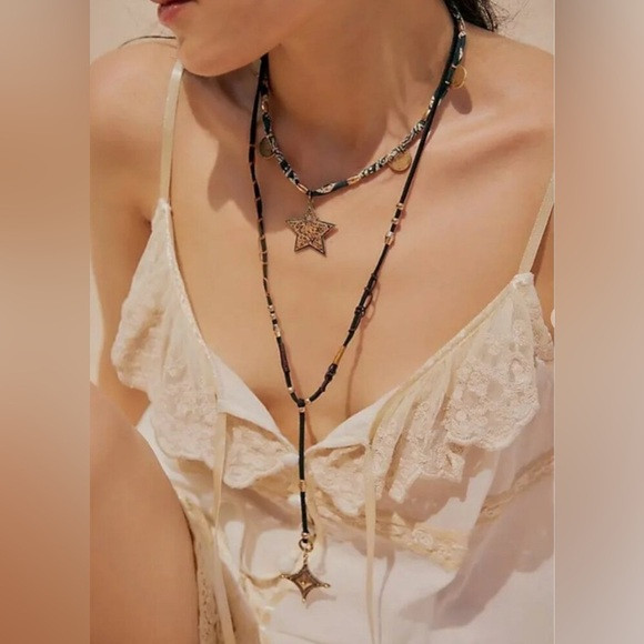 NWT Free People Dandelion Lariat Necklace in Gold/Black | Poshmark