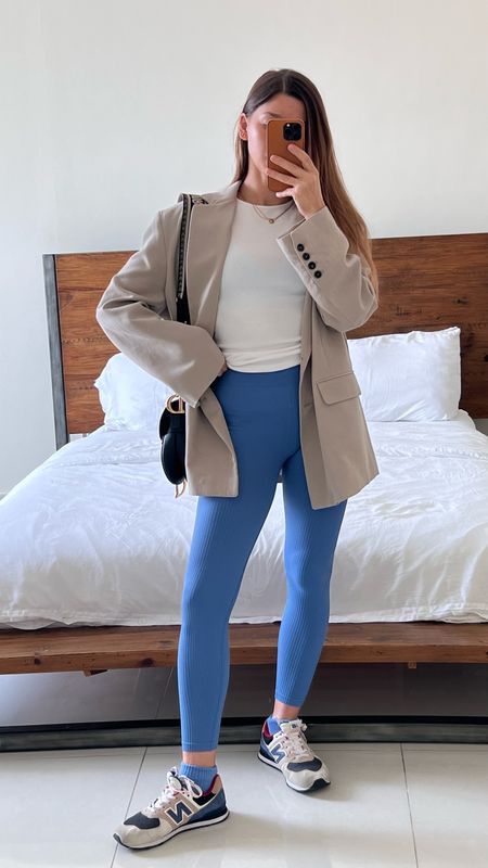 Fall outfit, school run outfit idea, leggings outfit , Zara oversized blazer , dior saddle bag, new balance sneaker 