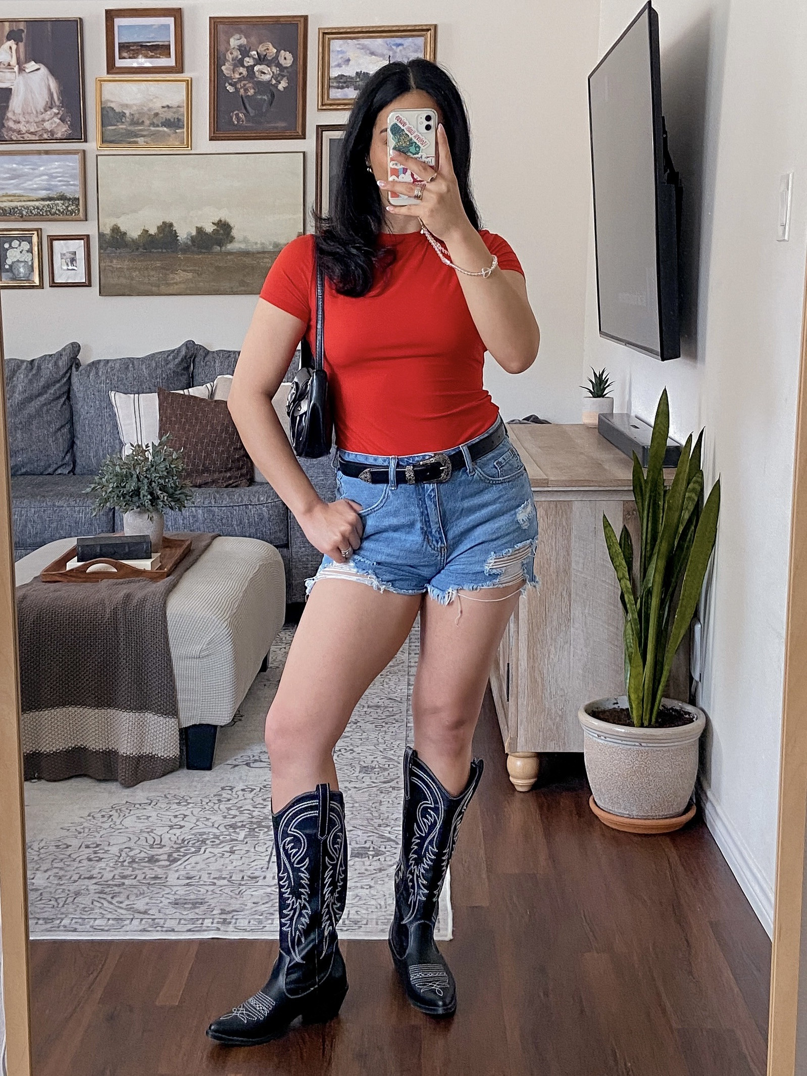 howdy & happy monday! 🤠 today’s outfit of the day was inspired by an outfit i saw on an episode of farmer wants a wife lol. but i’m wearing this double lined t-shirt from @pumiey.us {sold on amazon} in a size medium, and it fits true to size. they have lots of colors to choose from and the fabric is buttery soft, stretchy, and very comfy. 

#LTKSeasonal #LTKFindsUnder50 #LTKStyleTip