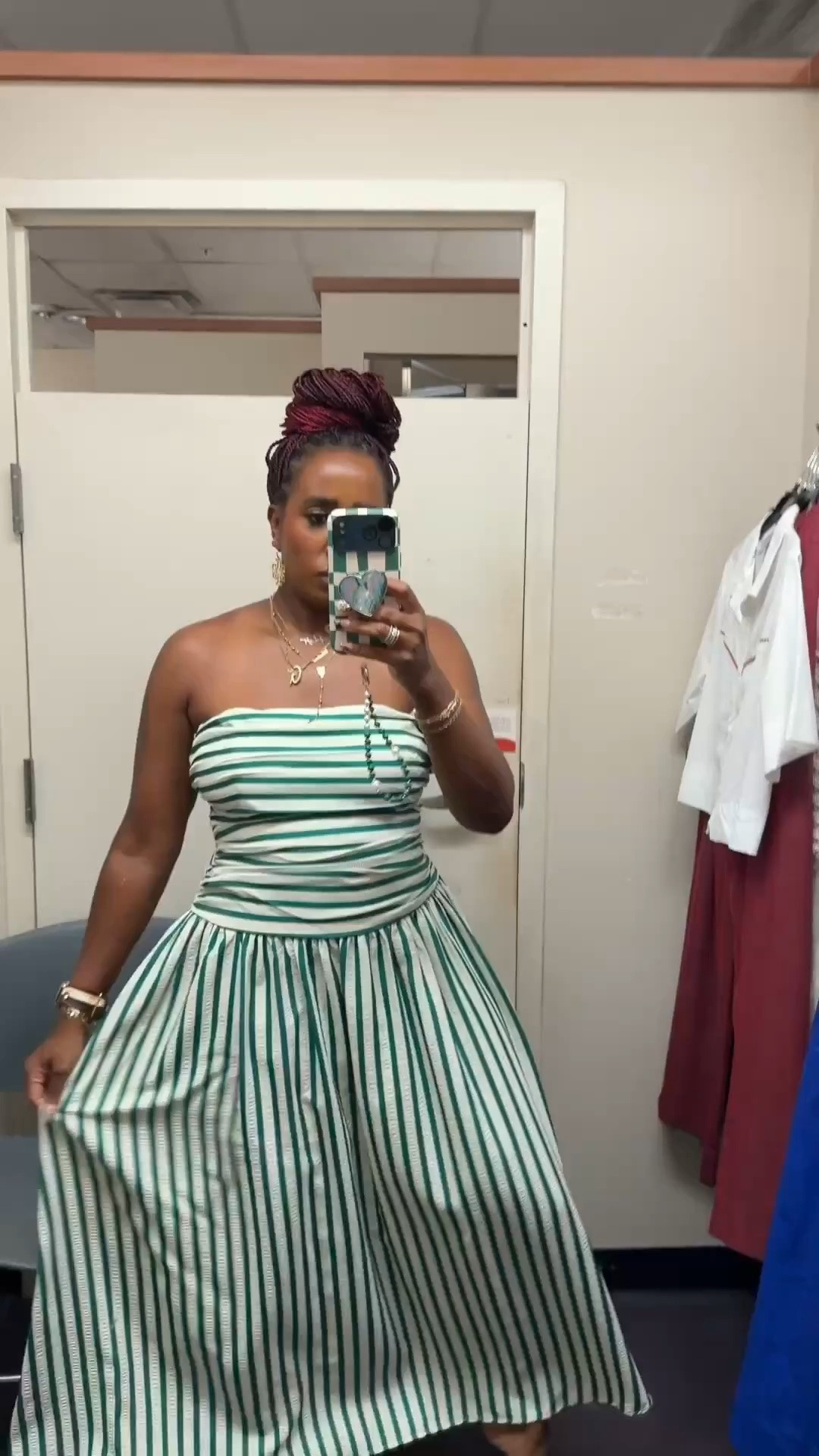 Try-on at JCPenney and they did NOT disappoint
From easy everyday dresses to elevated casual looks, these are the kind of pieces you can throw on and still look put together. I love how versatile everything is-brunch, church, vacation, errands... all covered.
That green striped dress?? A moment. And the black + white combo is giving effortless chic
I tried on a size 10 in everything & it fits perfectly 3
SIZING REFERENCE/ stats-5'5", 165 Ibs, size 10
#LTKStyle #LTKFinds
#JCPenneyFinds
#AffordableFashion
#EverydayStyle #CurvyStyle #MidSizeFashion #SummerOutfits #BrunchOutfit