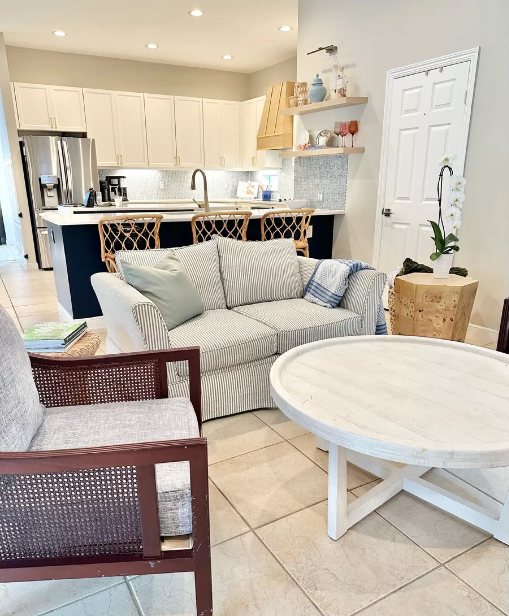 Grandmillennial home, coastal home, classic home, coastal kitchen

#LTKHome