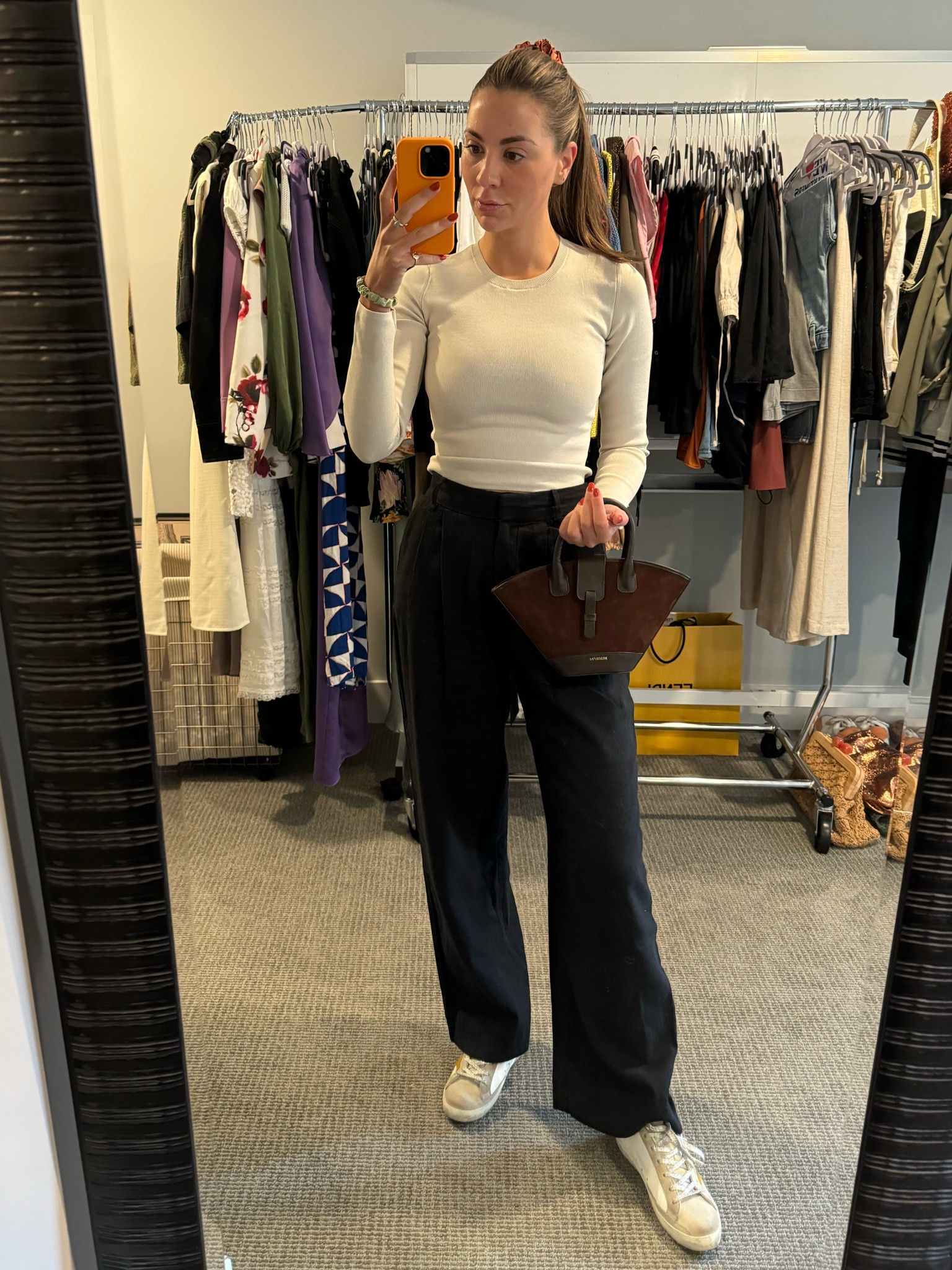 Running errands fall look 🤎 pants are Abercrombie! Linking similar pieces 

#LTKSeasonal #LTKfindsunder100 #LTKstyletip