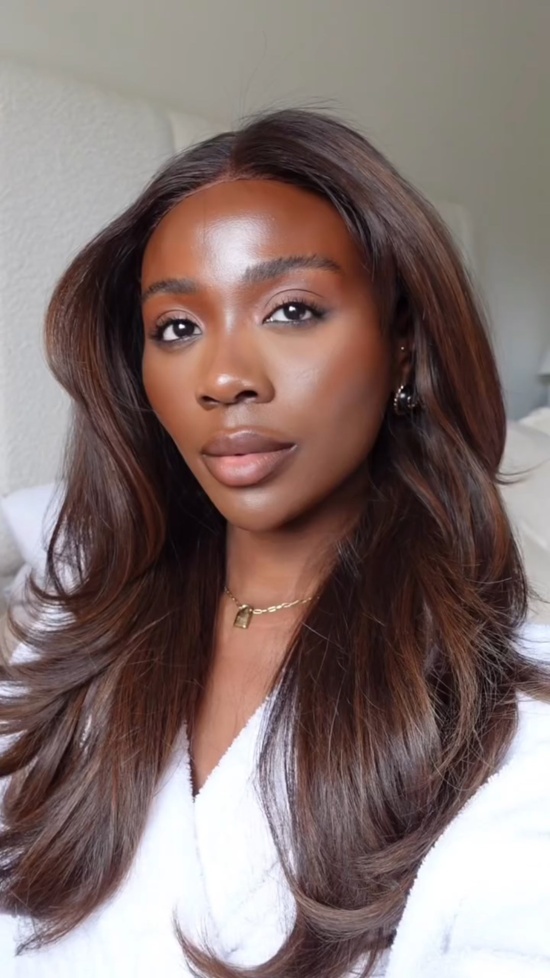 Okay girliess… I understand the hype now @refybeauty 

#refy #beautycare #makeuphaul #makeuptutorial #lipcombo #blushpalette #makeupreel #grwm #beautyroutine